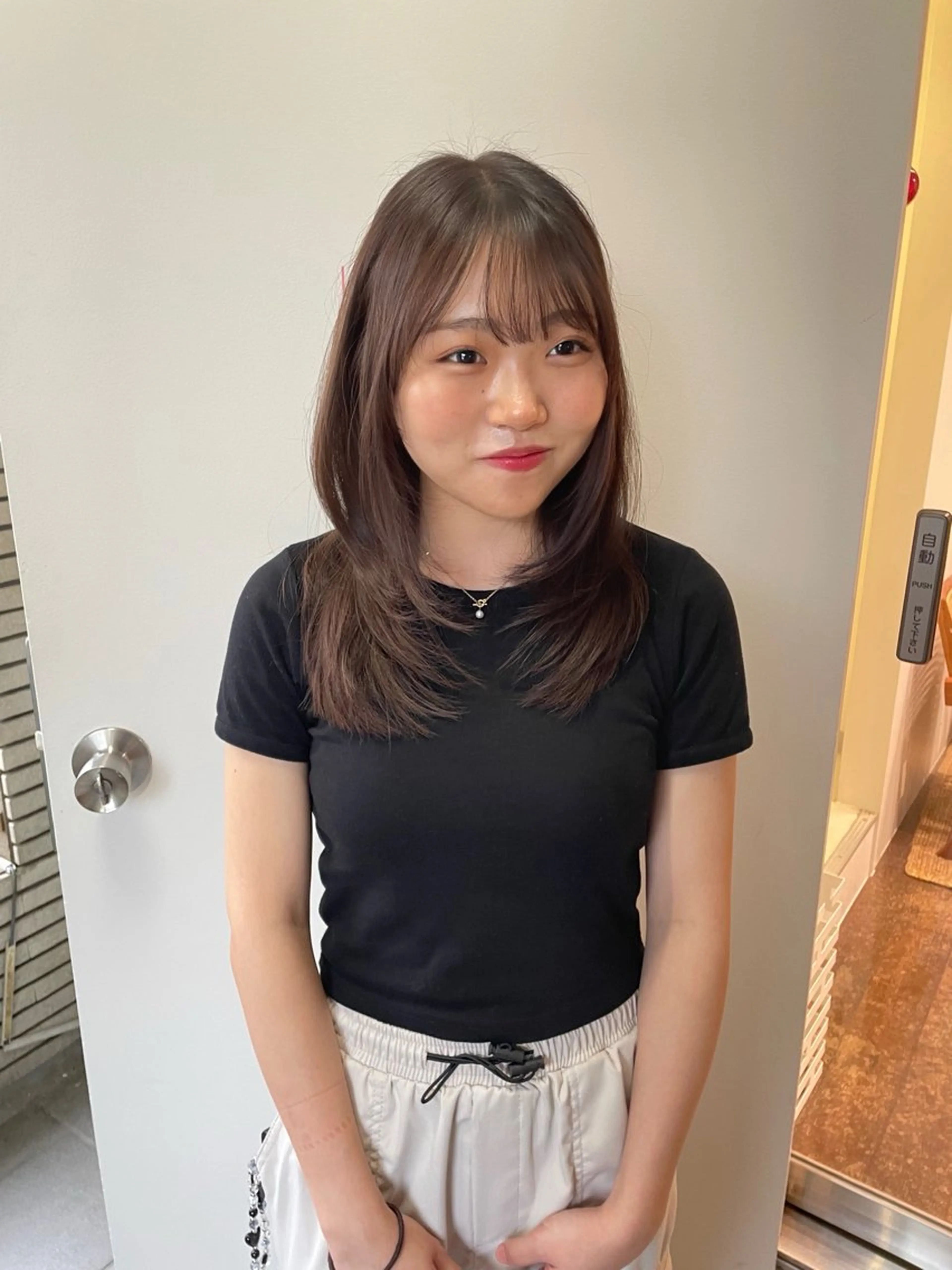 ミディアム カラー レイヤーカット カット ヘアカラー トリートメント レイヤーカット🎀 kanaのヘアスタイル