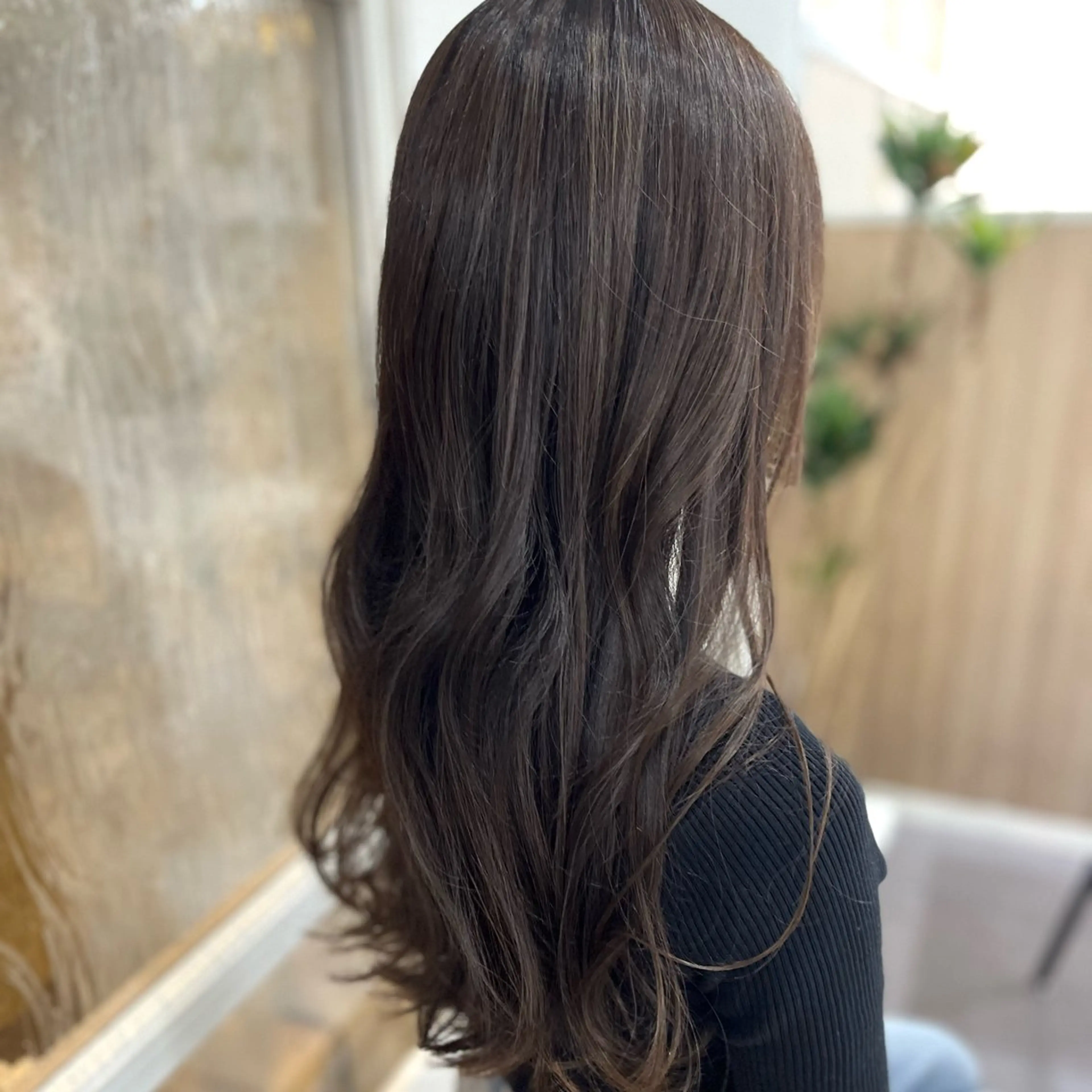 ロング カラー アッシュ ハイライトカラー ハイライト 光本 千紘のヘアスタイル