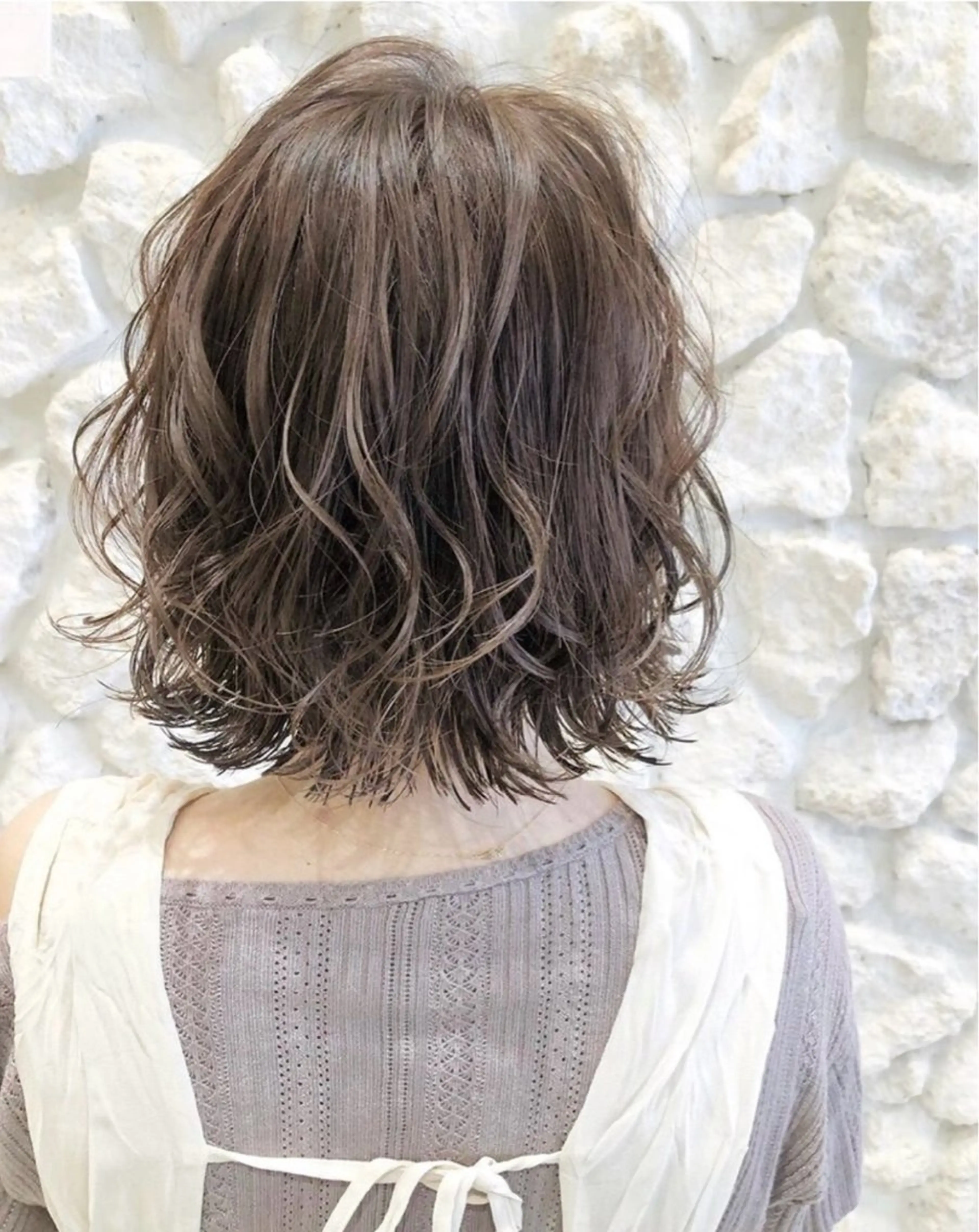 ミディアム パーマ 須賀 知穂のヘアスタイル