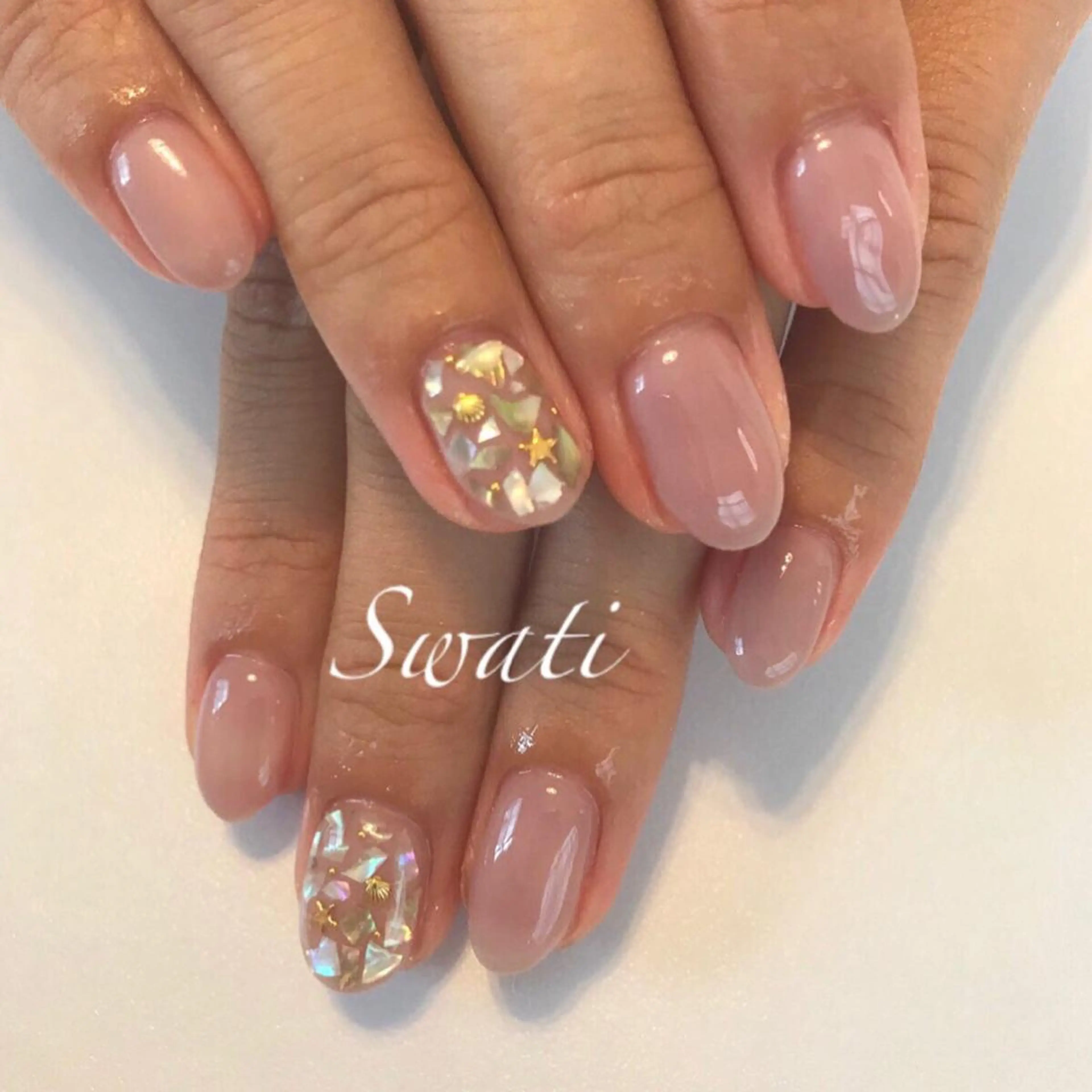 ネイル アートネイル オフィスネイル シンプルネイル ストーンネイル 夏ネイル yuko （ネイリスト）のネイルデザイン