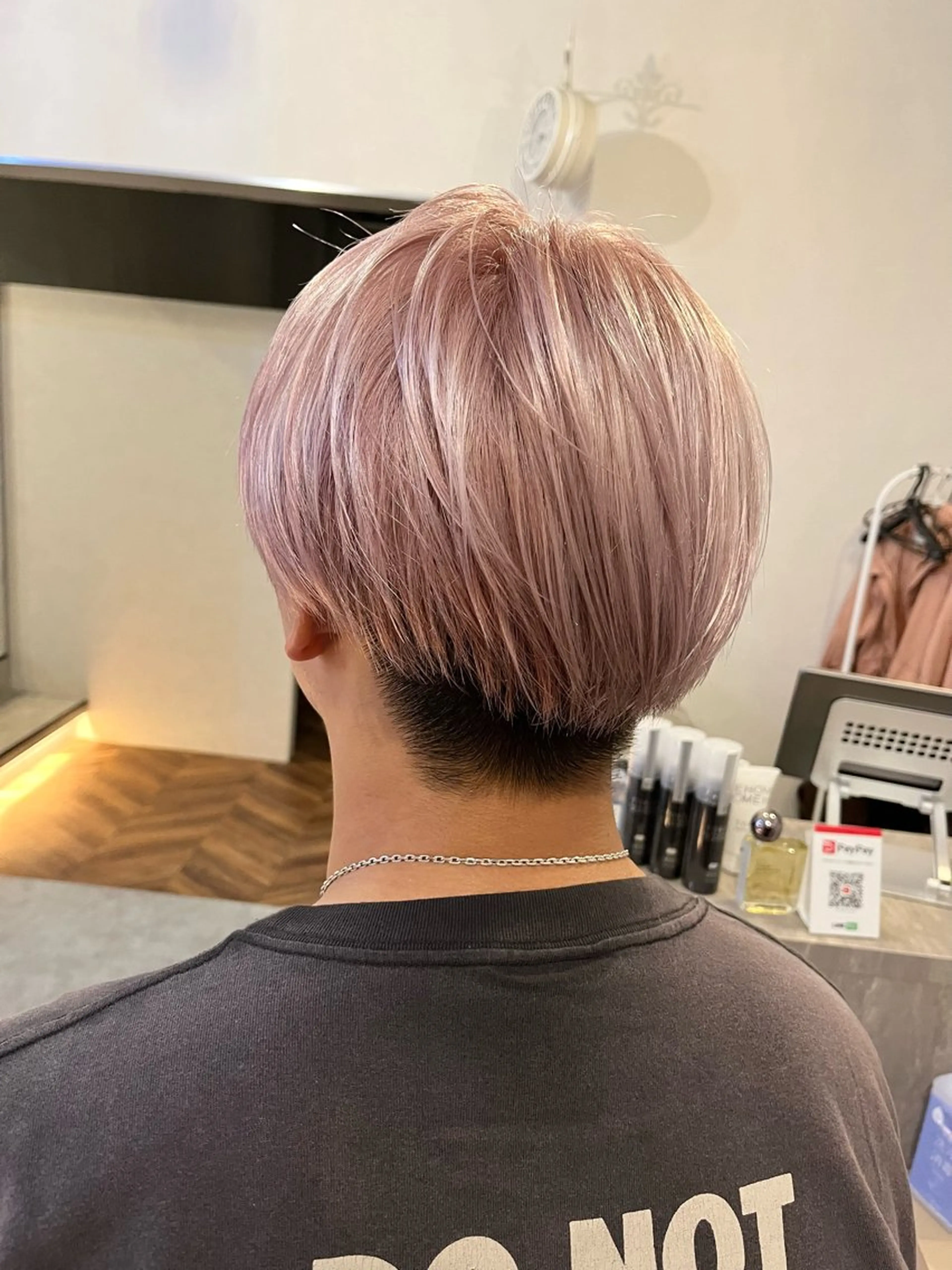 カラー ピンクカラー ホワイトピンク LUXIEL みづきのヘアスタイル