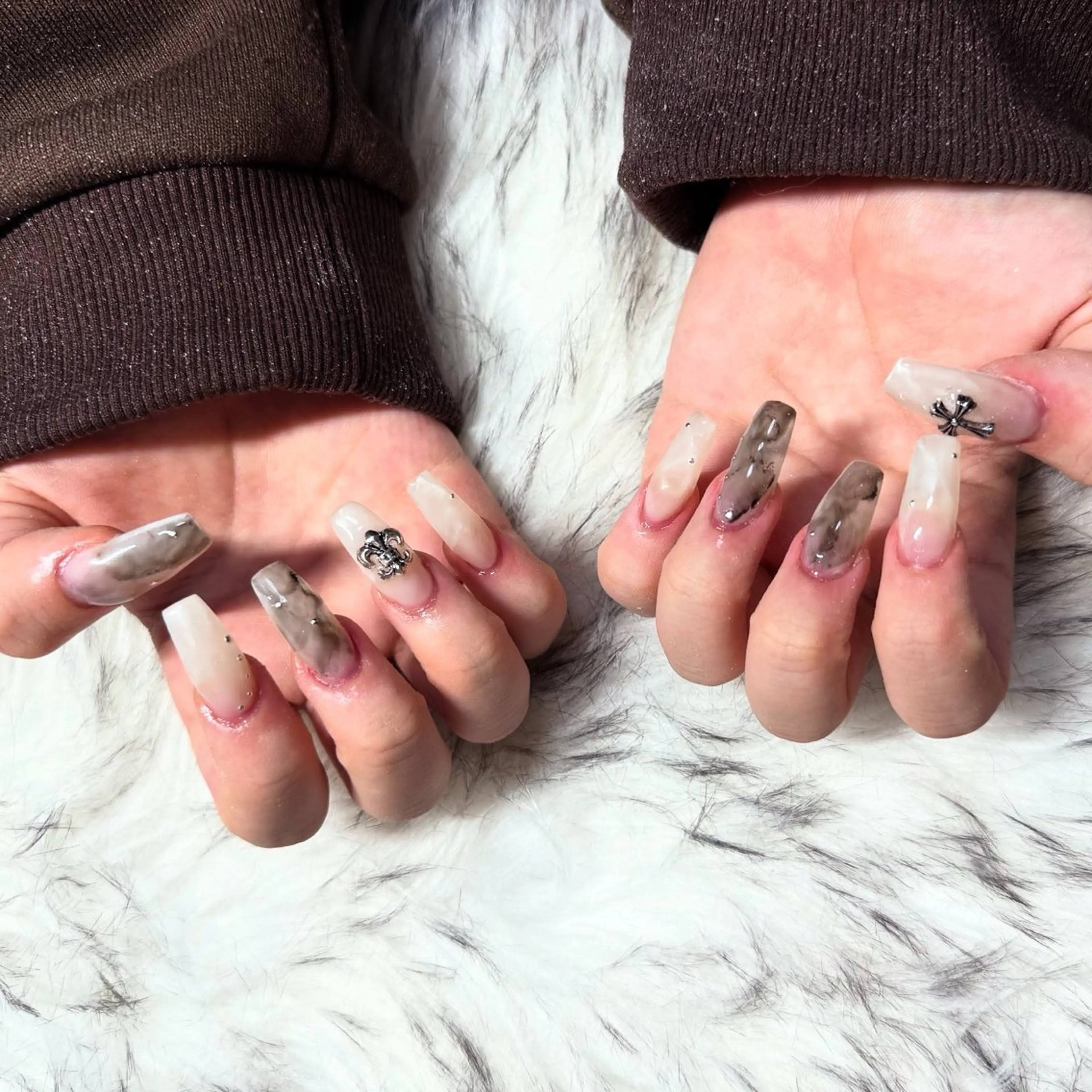 ロング ハンドネイル mao .のネイルデザイン