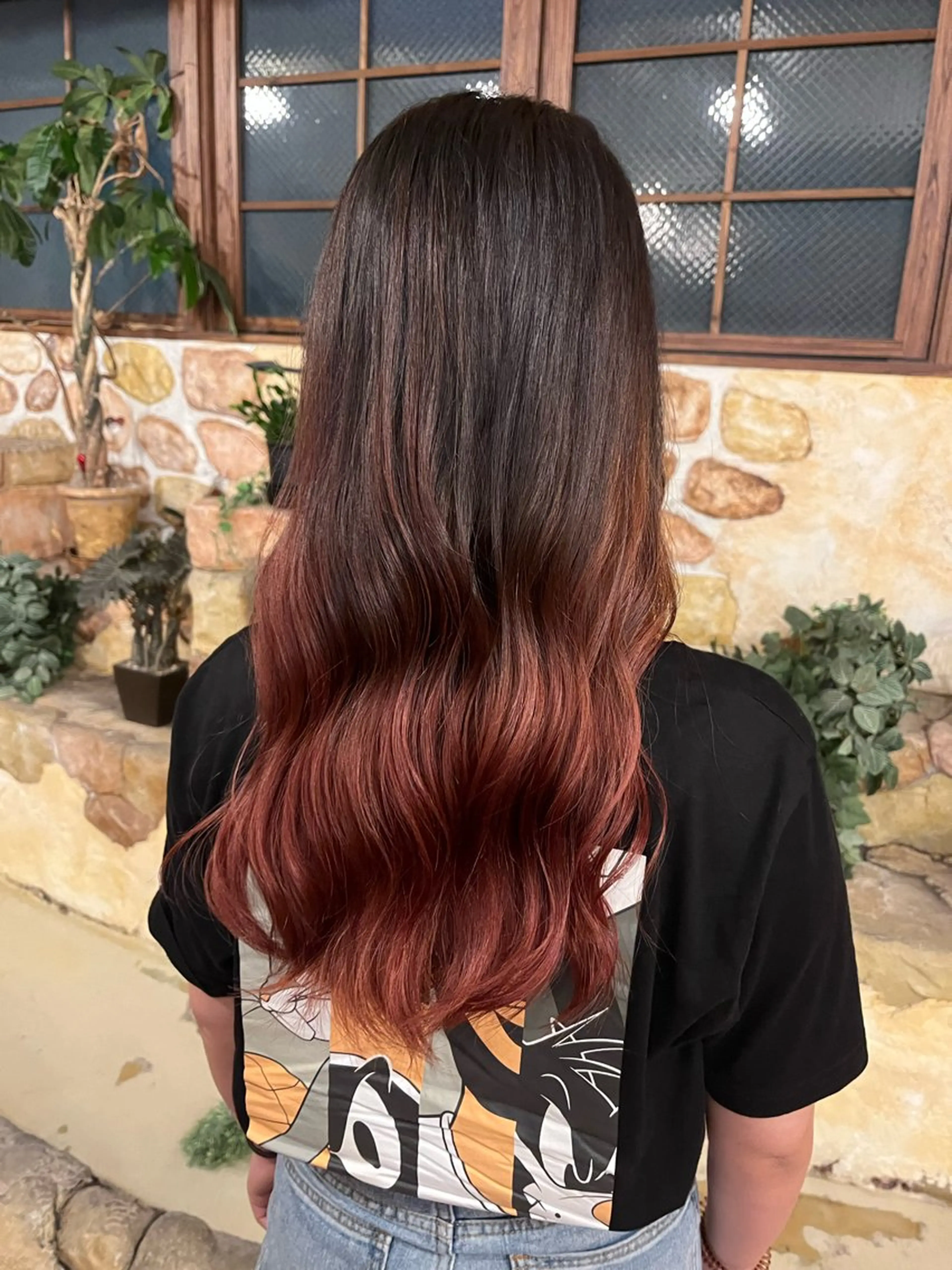 セミロング カラー 吉村 初菜のヘアスタイル