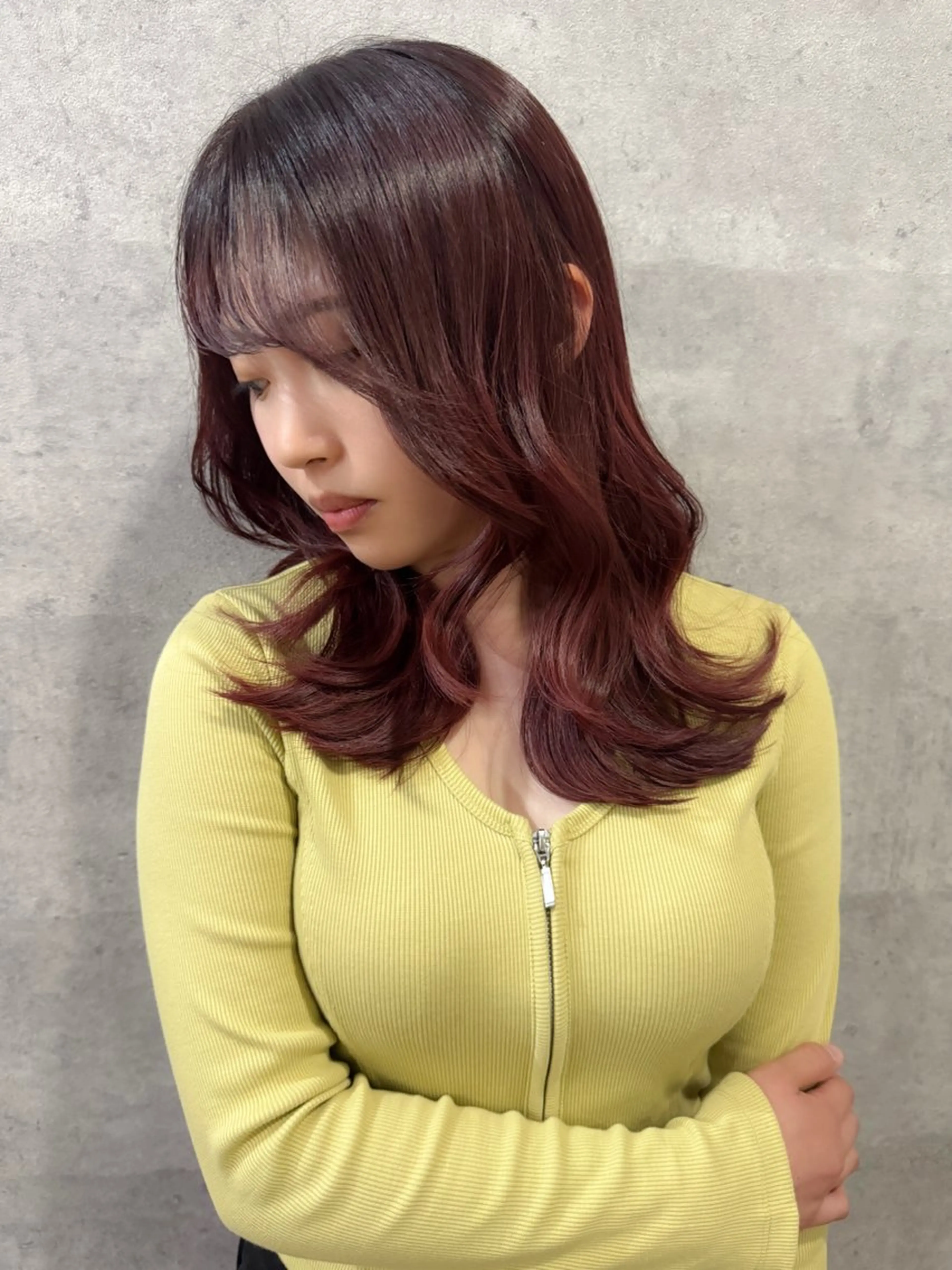 セミロング カラー アディクシーカラー バレイヤージュ ブリーチ ケアブリーチ 透明感カラー カット ヘアカラー Grow by NYNY 打越裕樹のヘアスタイル