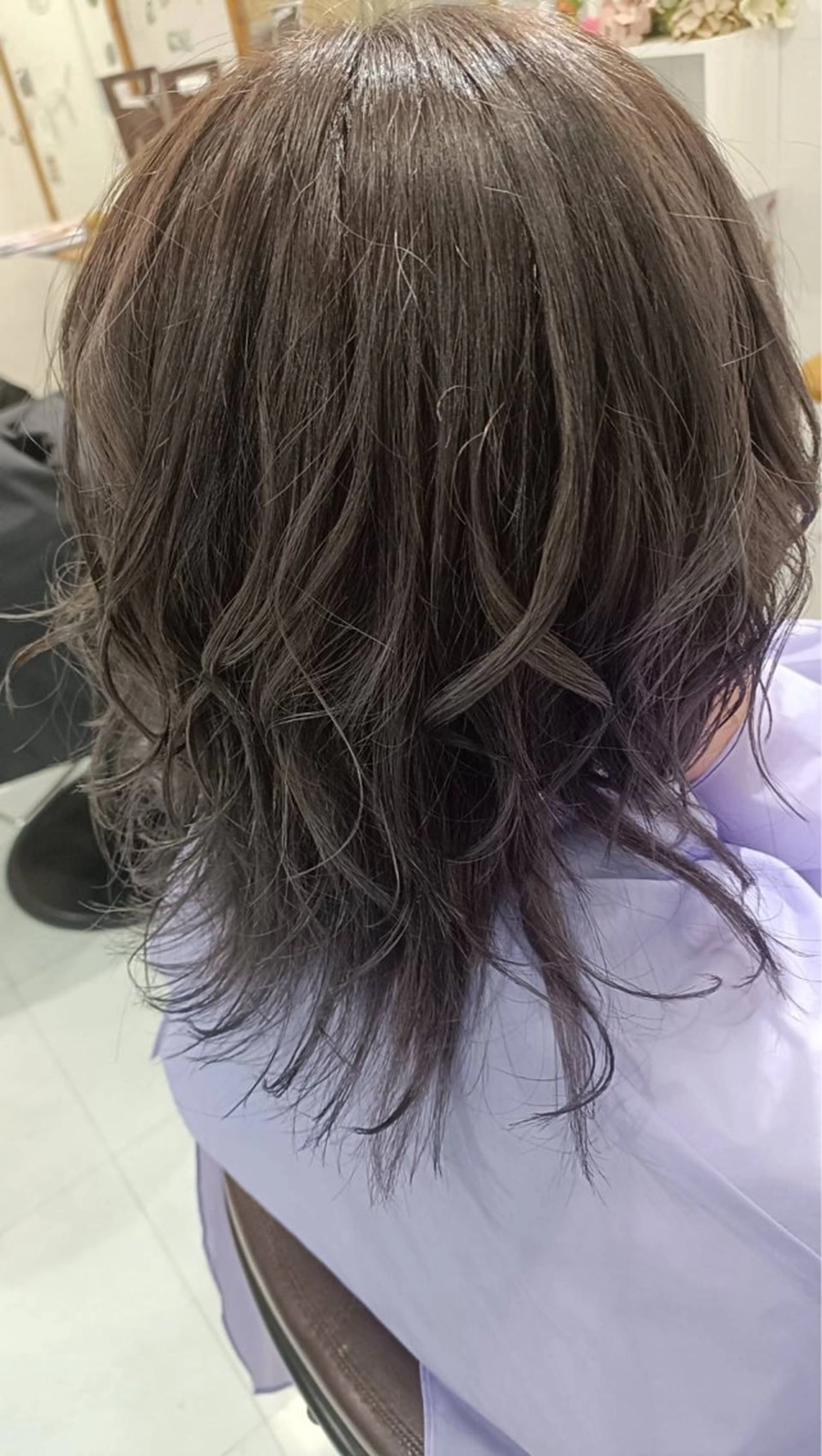 カラー バレイヤージュ グレージュ Mi ruのヘアスタイル
