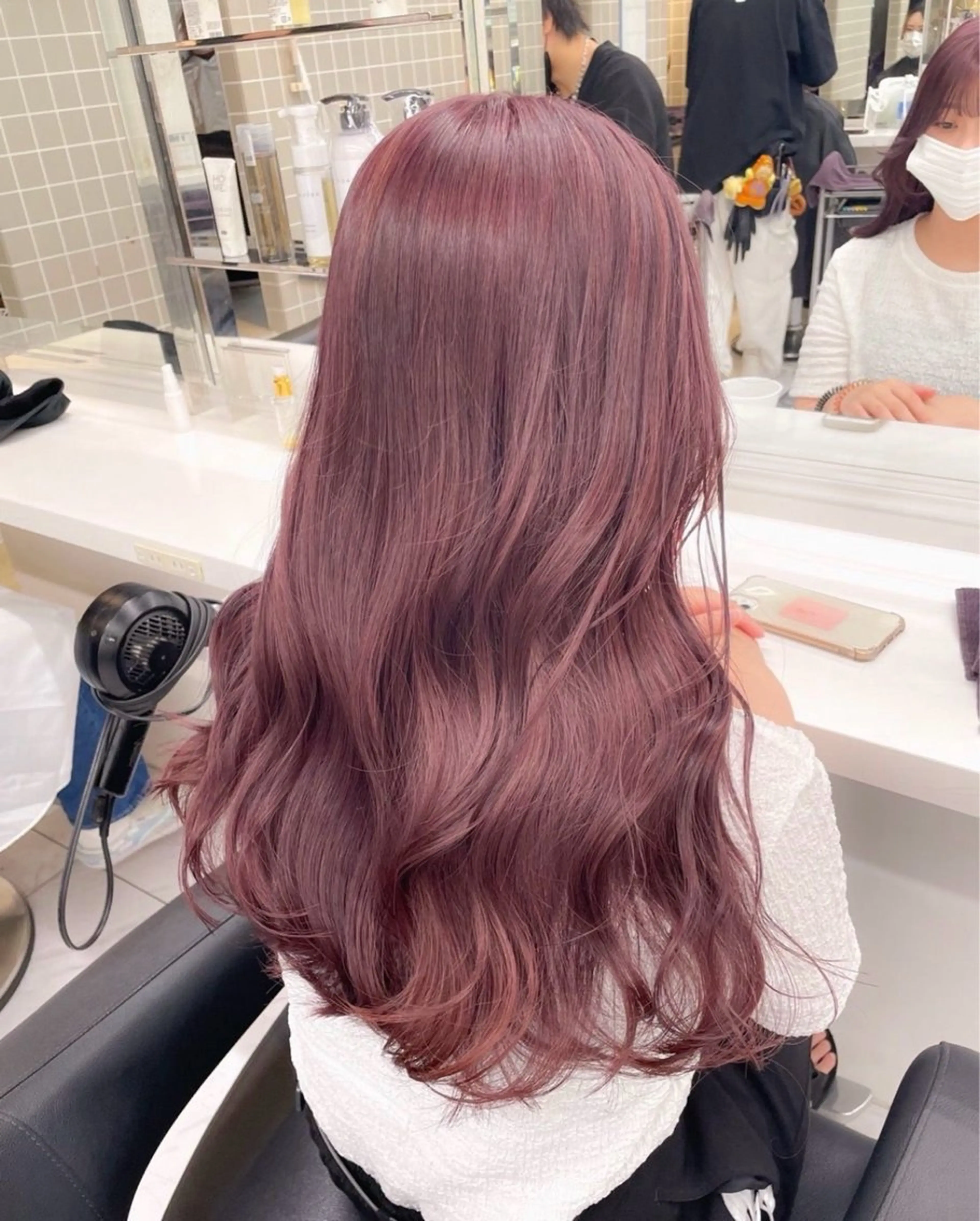 ロング カラー ヘアアレンジ ブリーチ 透明感カラー ピンクカラー 韓国風ヘア 🫧モテる💗ダメー ジレスハイトーン🫧のヘアスタイル