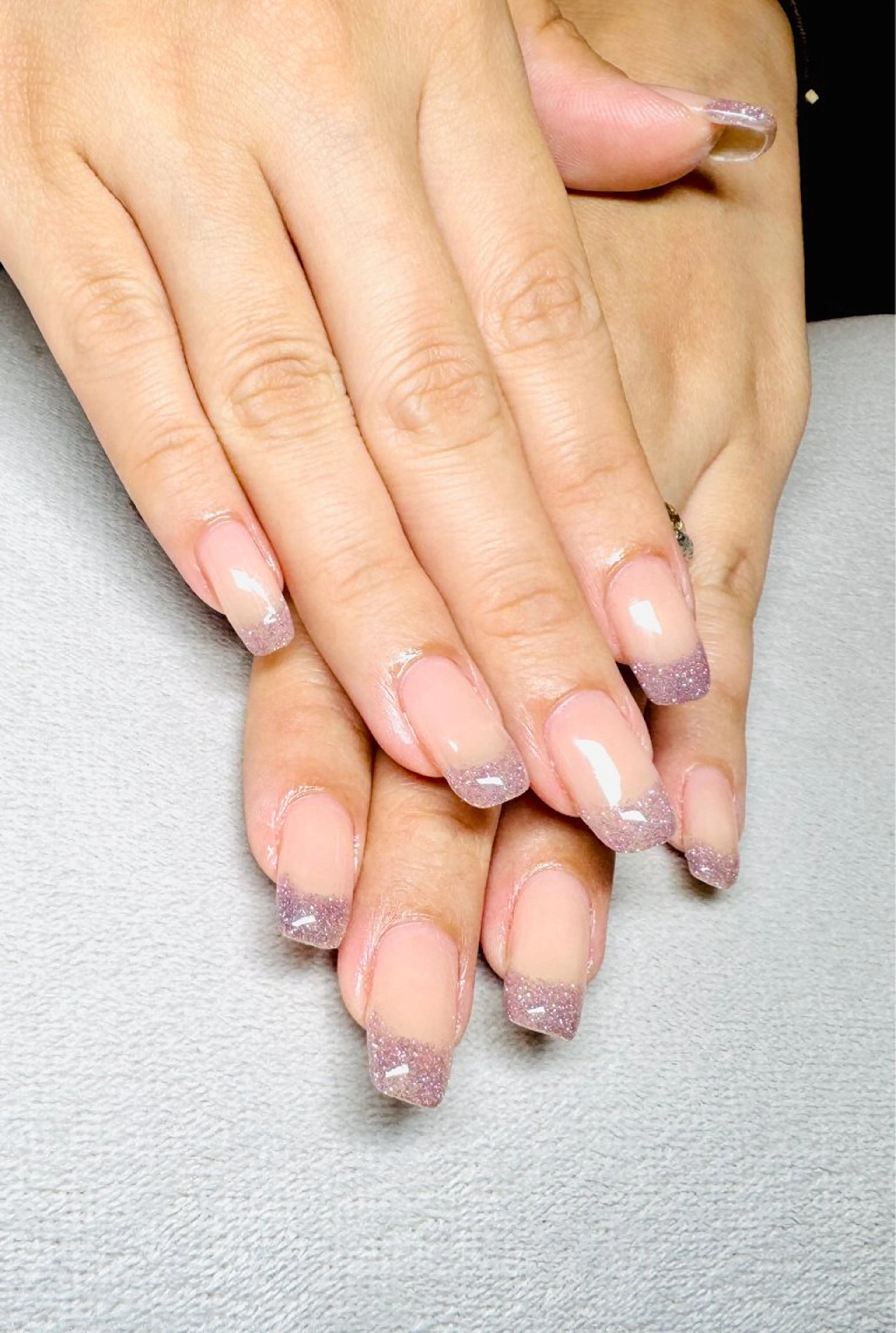 ネイル フラッシュネイル フレンチネイル ハンドネイル nail atelier R所属・nail atelier  Rのネイルデザイン