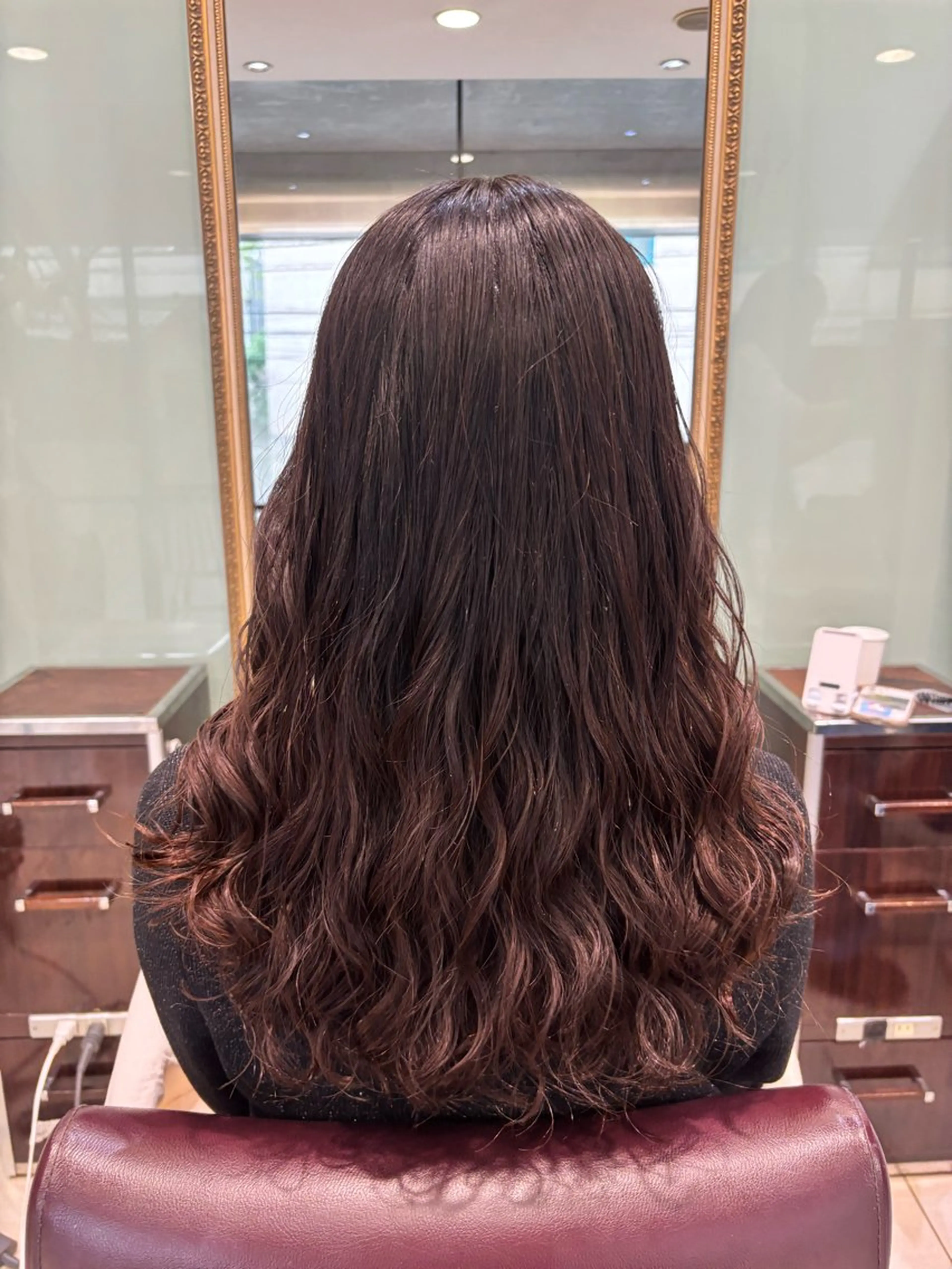 セミロング コテ巻き風パーマ🫧 麻尋のヘアスタイル