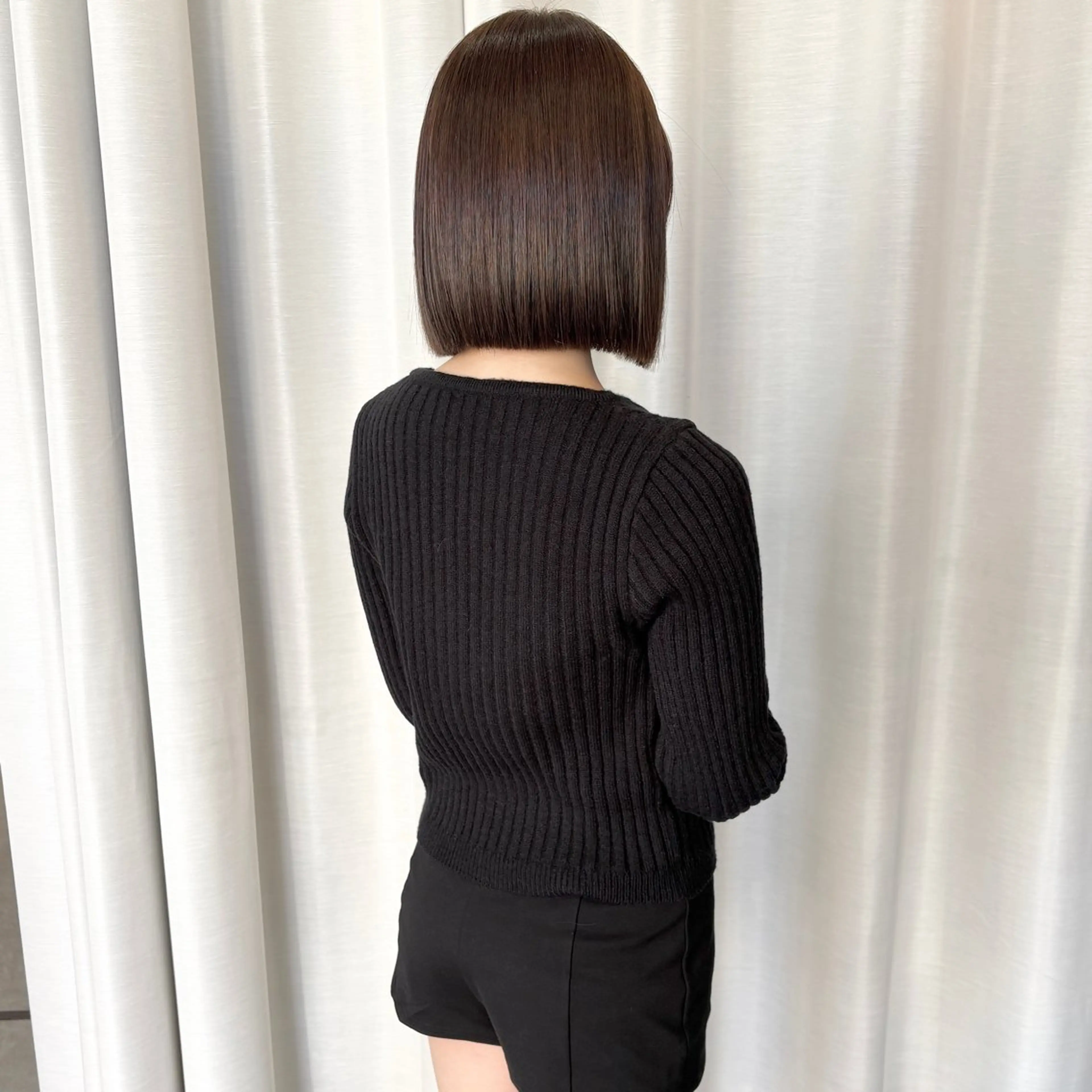 ショート ボブ 縮毛矯正 カット ヘアカラー トリートメント はちすか るかのヘアスタイル