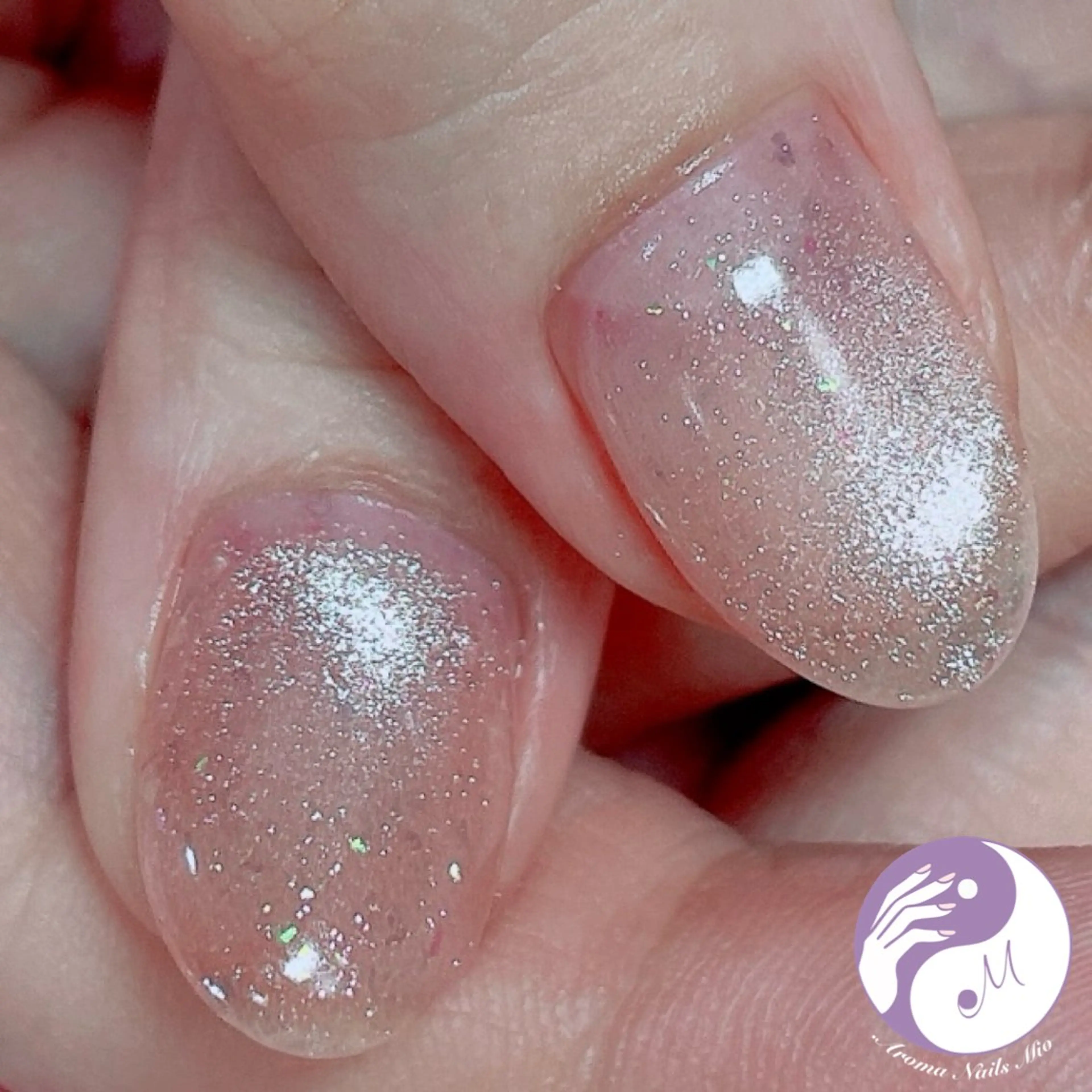 ネイル ジェルネイル マグネットネイル 赤色 .Nails Mio 赤羽西ネイルサロンのネイルデザイン