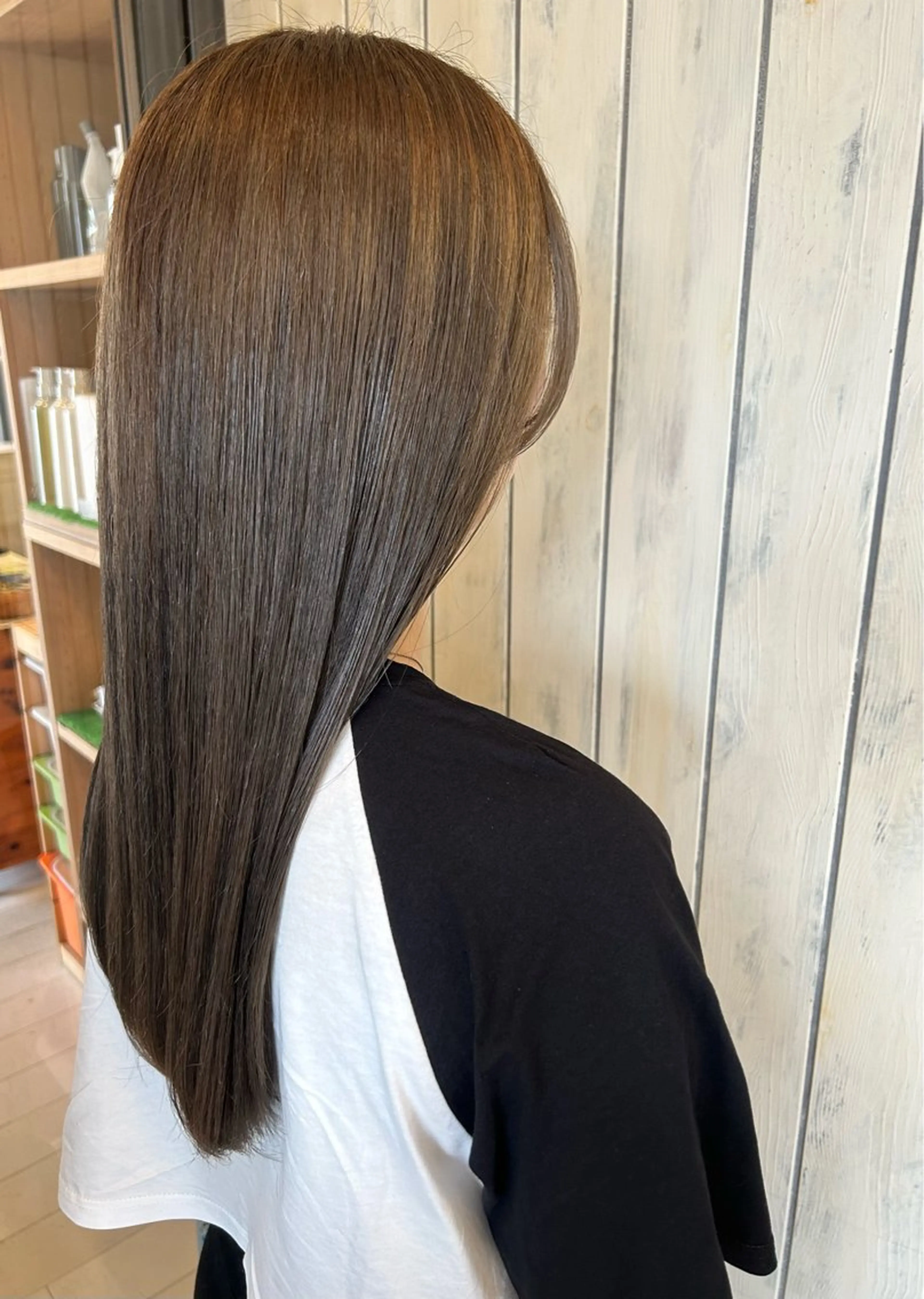 ロング ヘアカラー トリートメント 高津 千慧のヘアスタイル