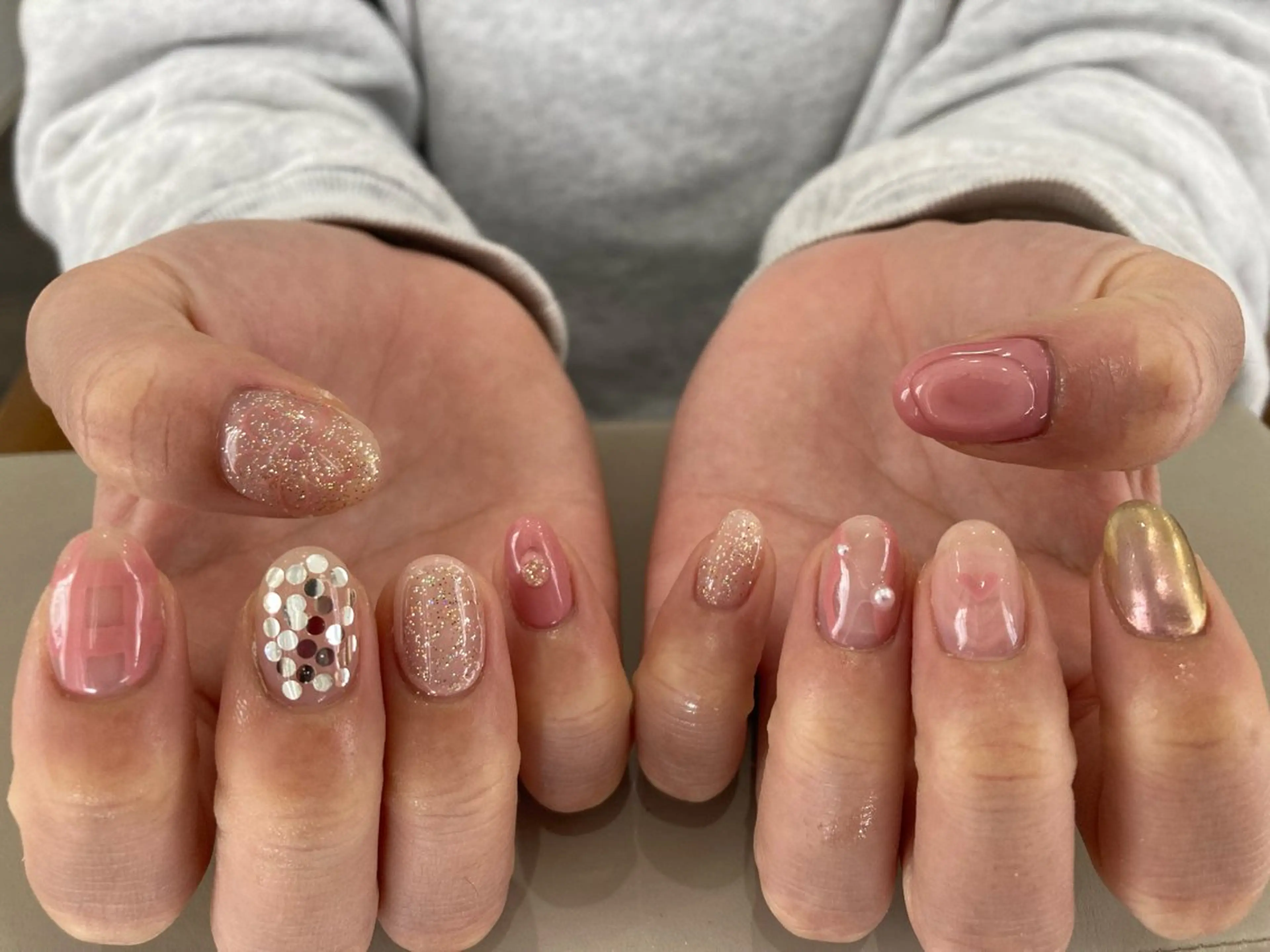 ネイル ピンク ハンドネイル Yarm As Etelのネイルデザイン