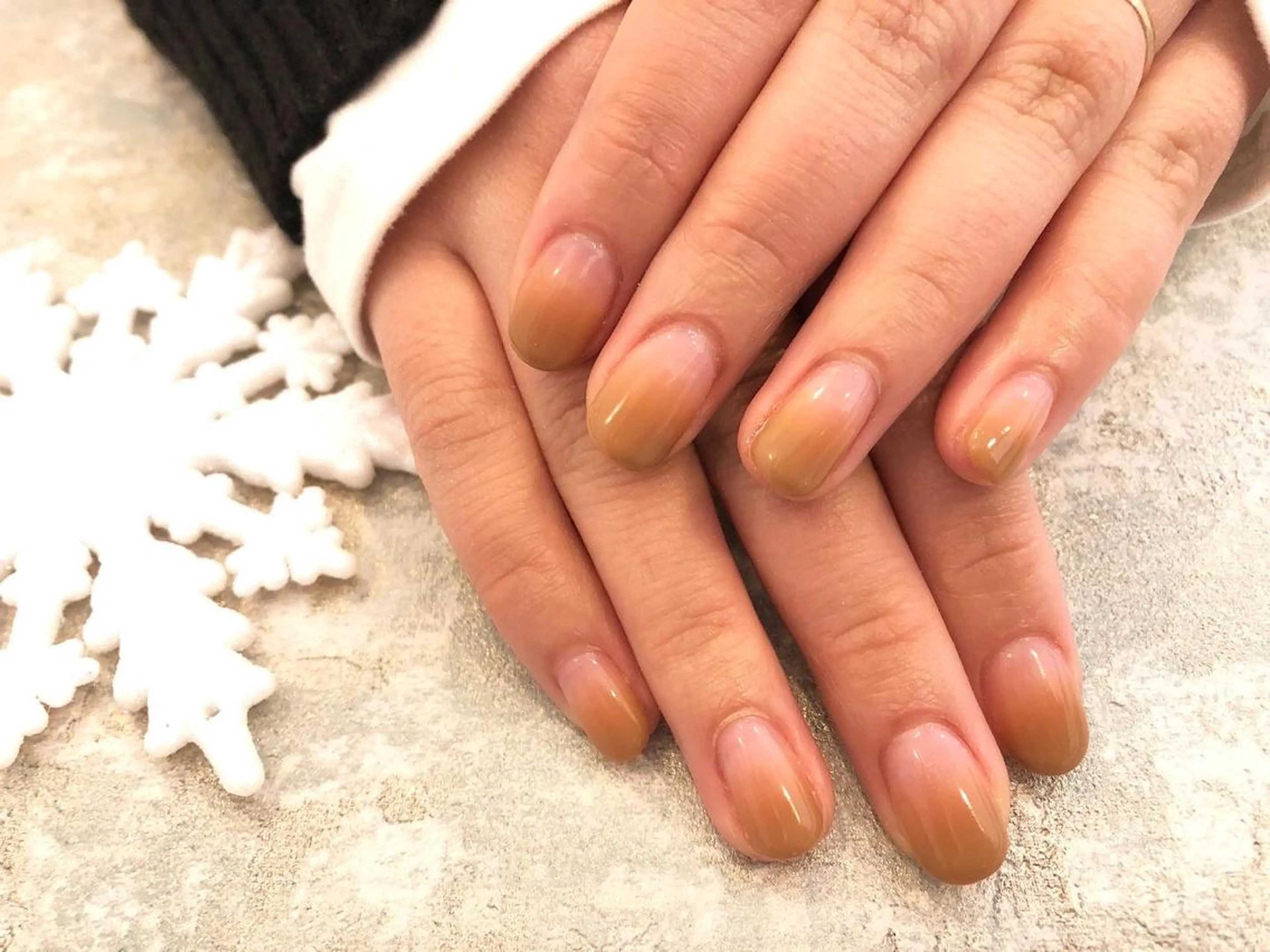 ミディアム Lisa’s Salonのネイルデザイン