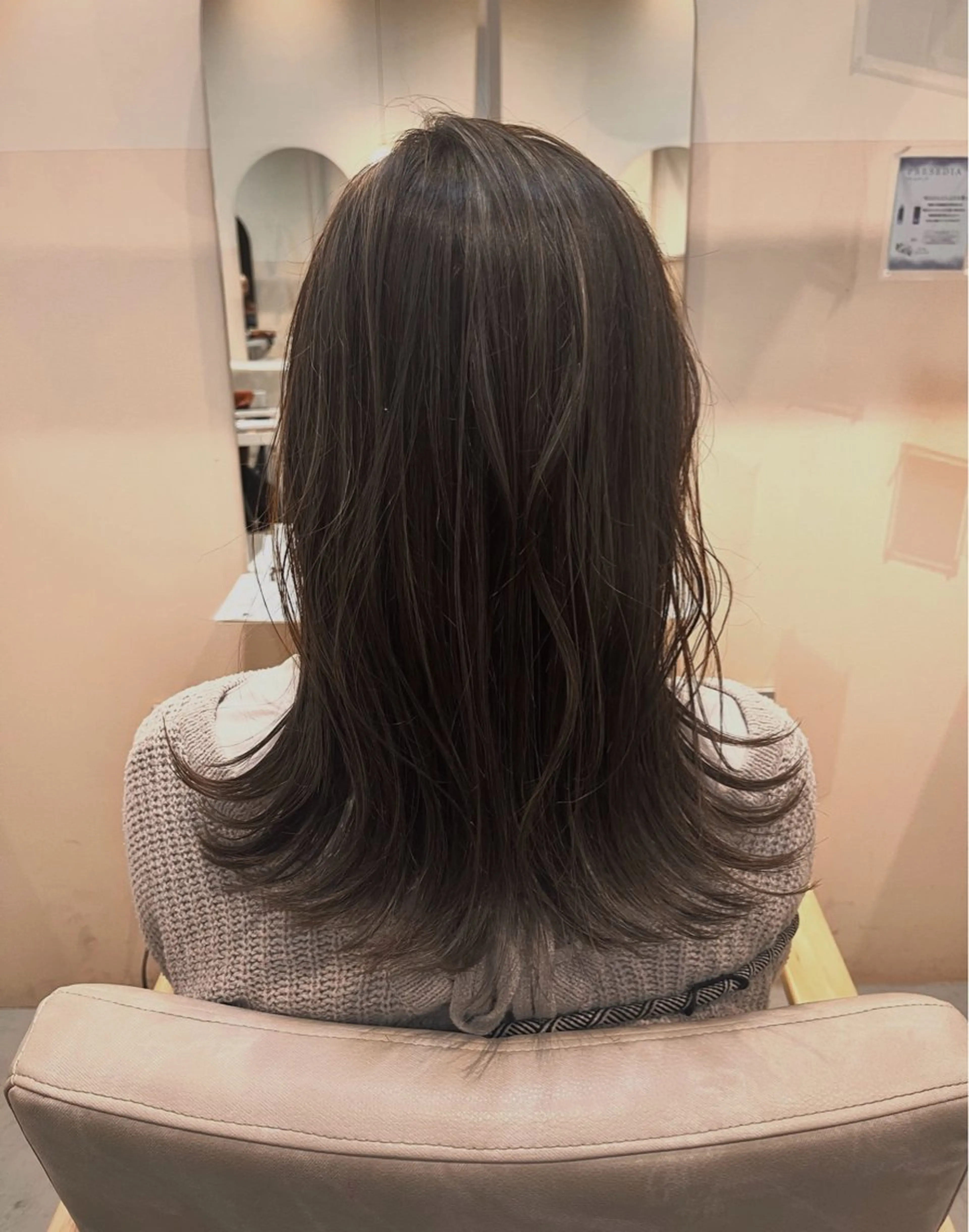 セミロング 鹿毛 裕一郎のヘアスタイル