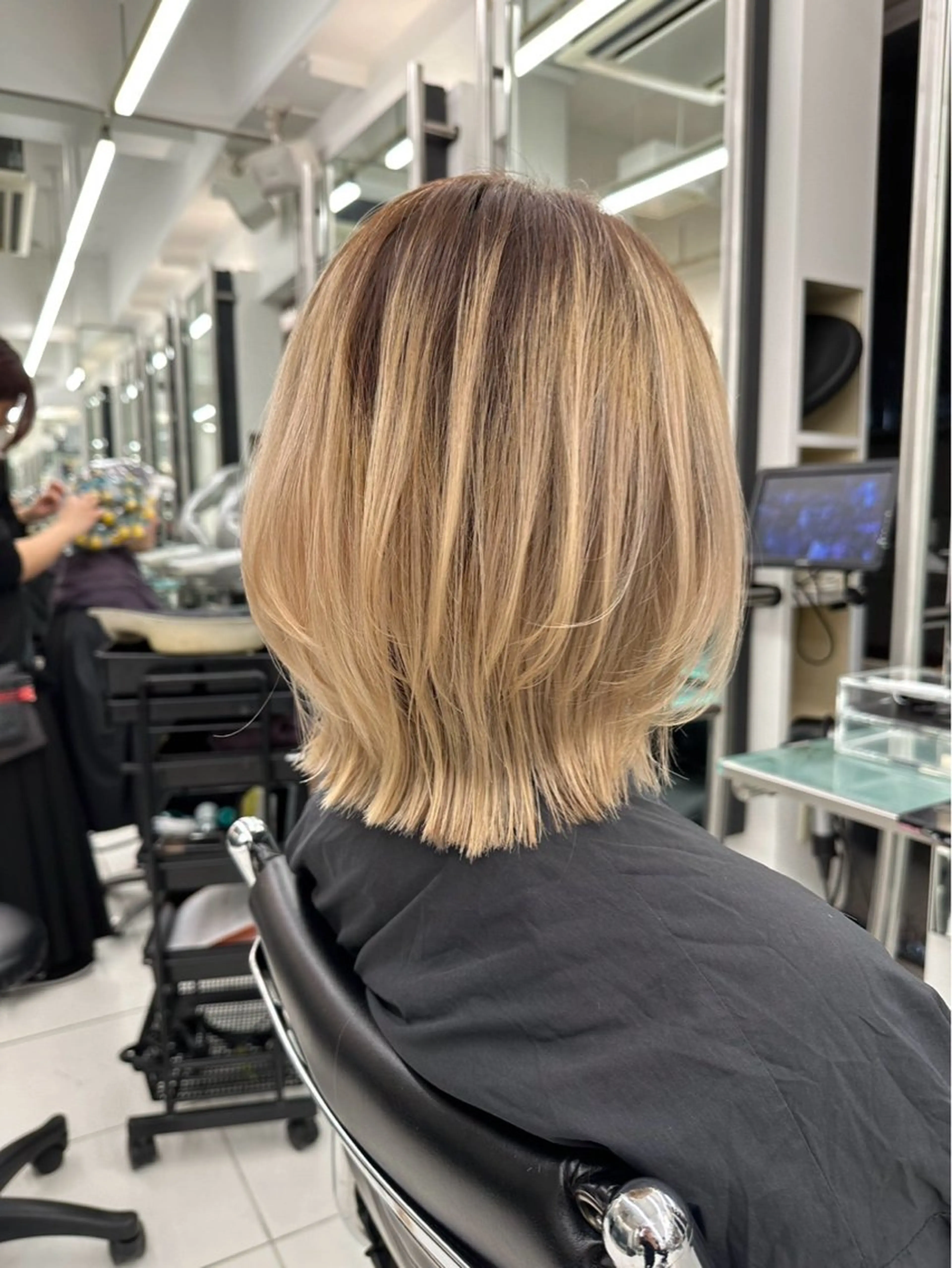 ショート 【レイヤーカット】 キサヌキミワのヘアスタイル