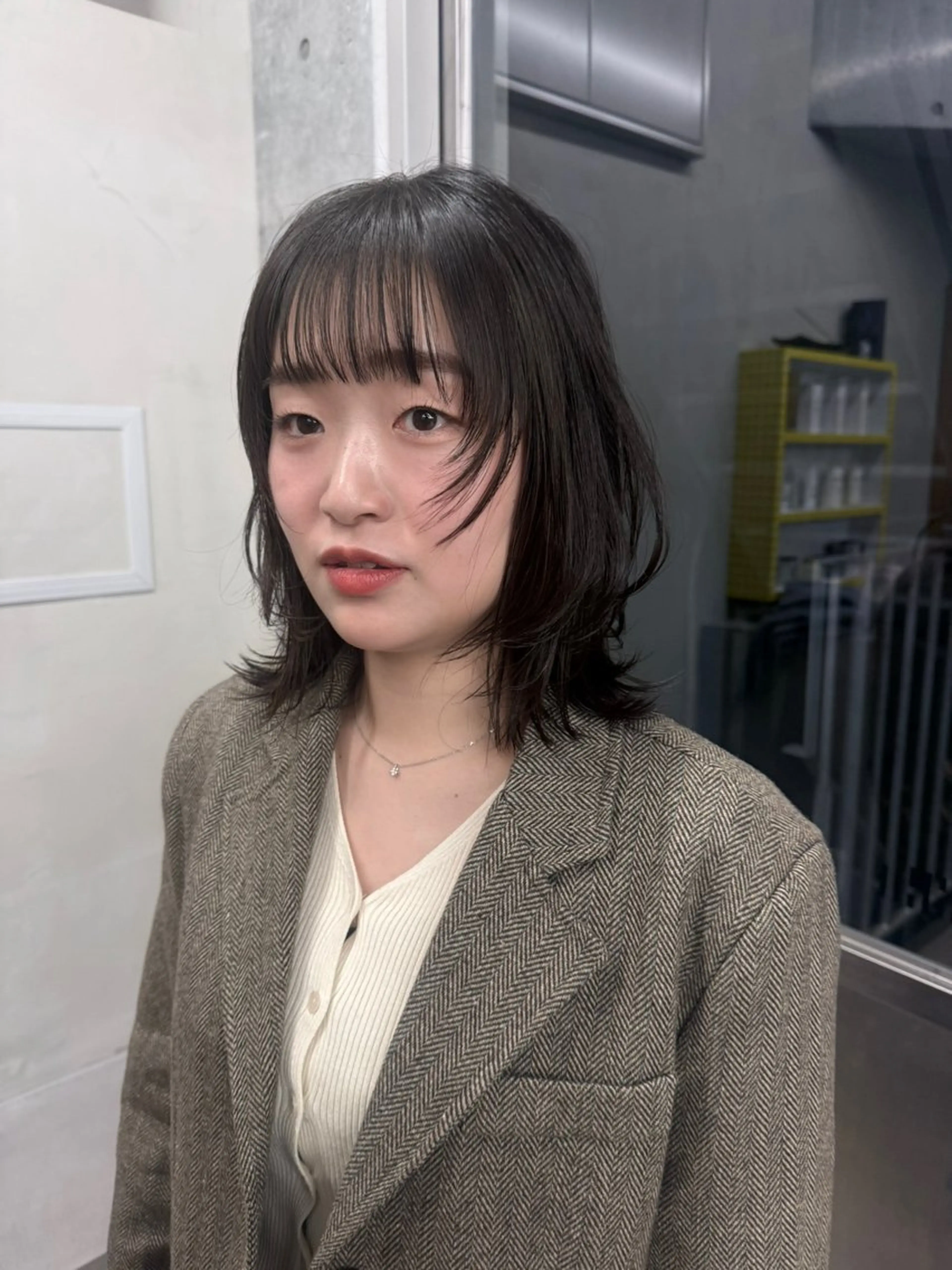 ミディアム ミディアムレイヤー アッシュ ボブ 顔周りカット レイヤーカット カット 誰より丁寧なカット/ 小林輝/レイヤーのヘアスタイル