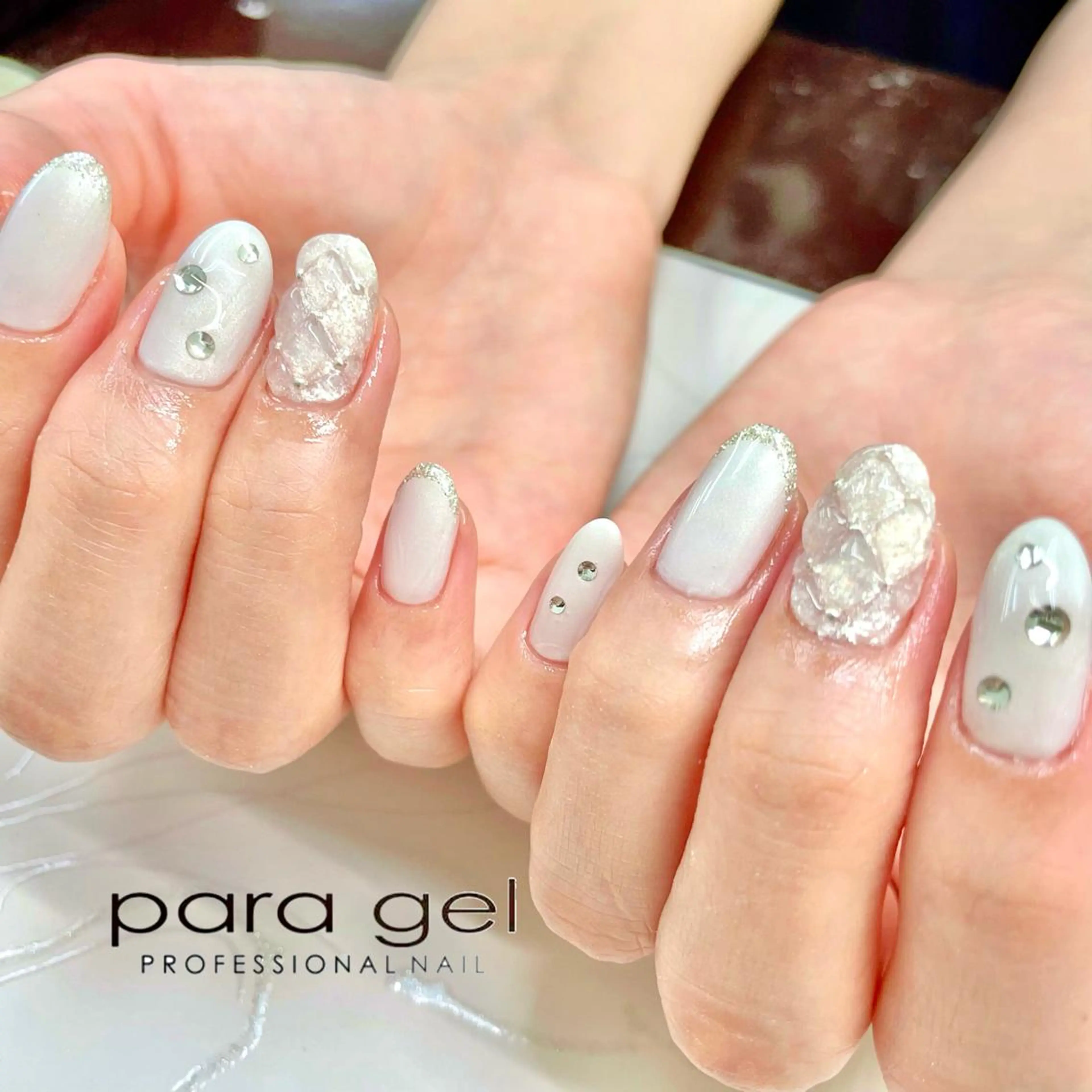 ネイル ワンホンネイル ハンドネイル Bianca🎀 ONODERAのネイルデザイン