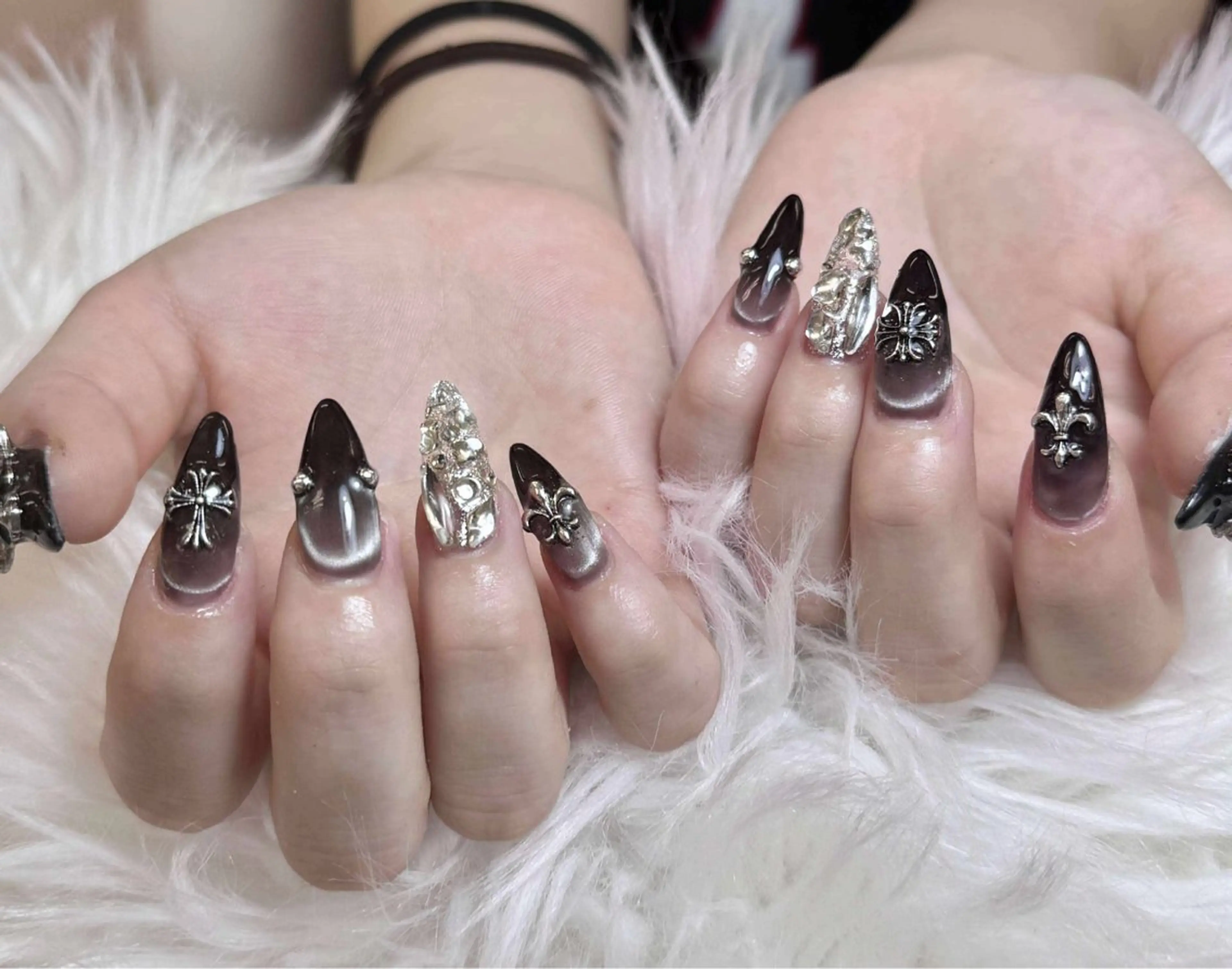 ネイル チークネイル 長さ出し フットネイル マグネットネイル 持ち込み ハンドネイル ANH NAIL ゴテゴテ専門店💎のネイルデザイン