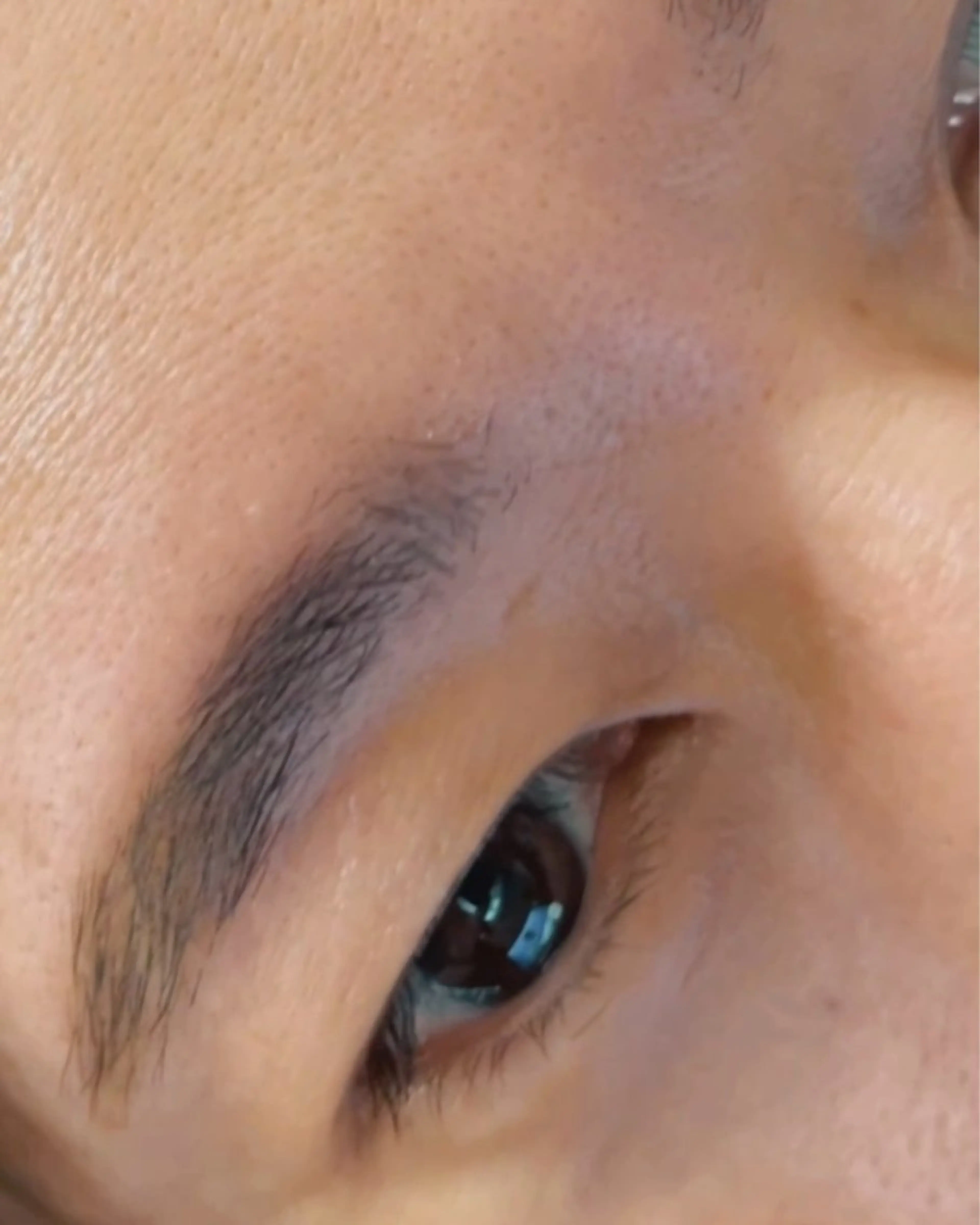 メンズ アイブロウ 石井 麻由のマツエク・マツパデザイン