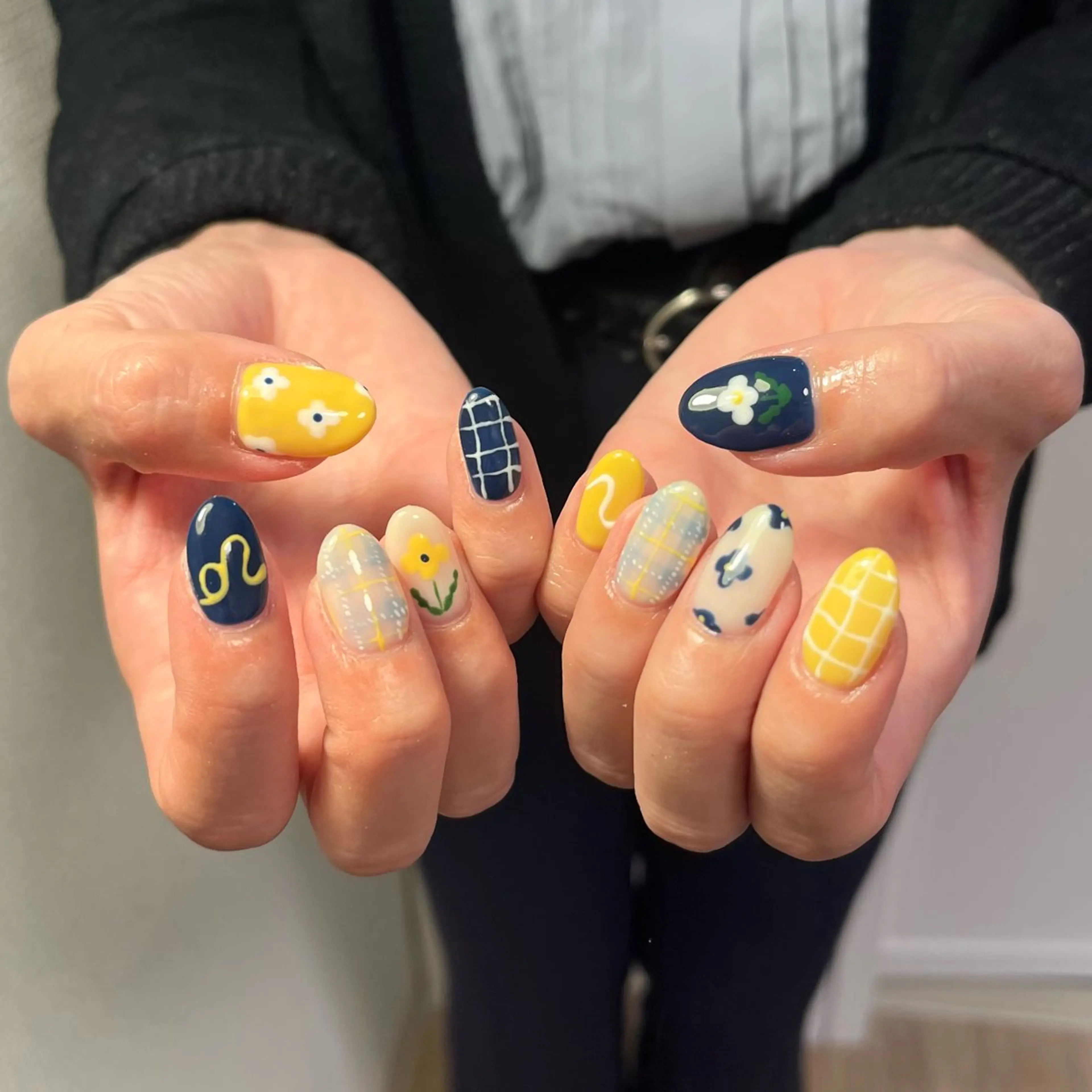 ネイル ハンドネイル フットネイル neroria nailのネイルデザイン