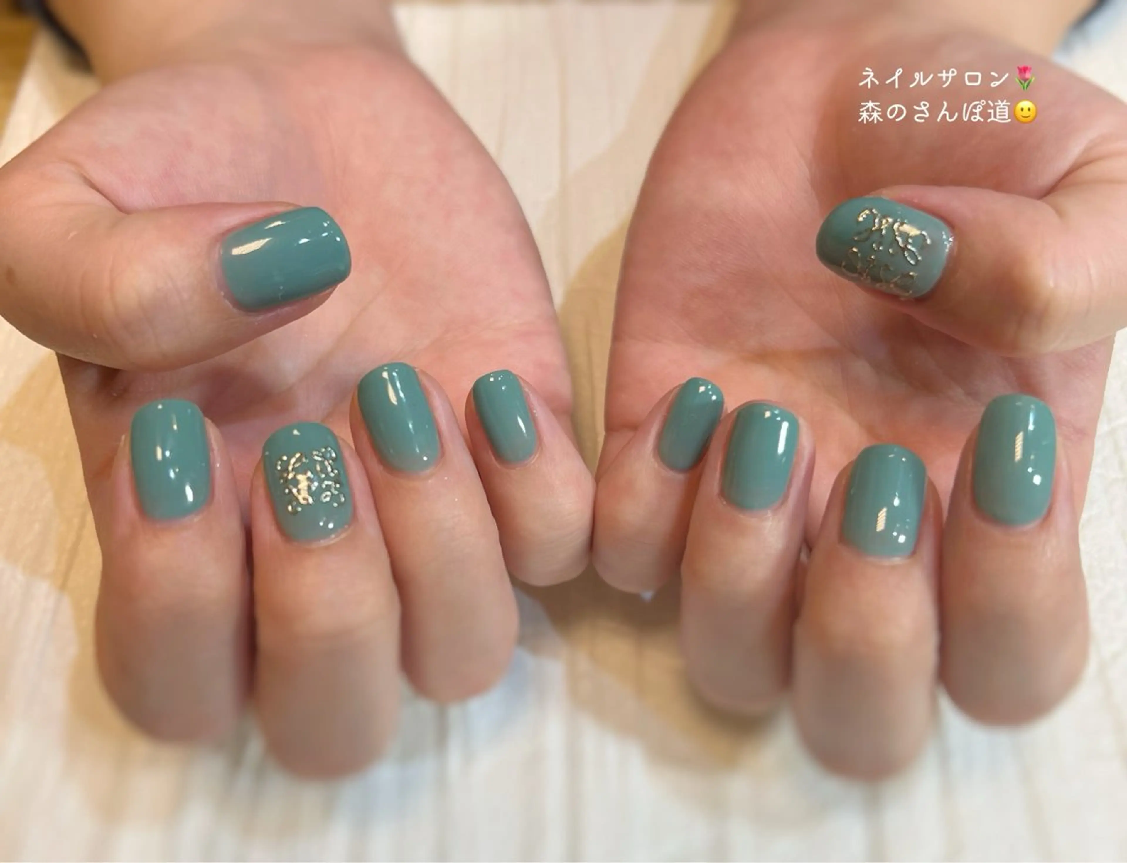 ネイル ハンドネイル ショートネイル 森のさんぽ道のネイルデザイン