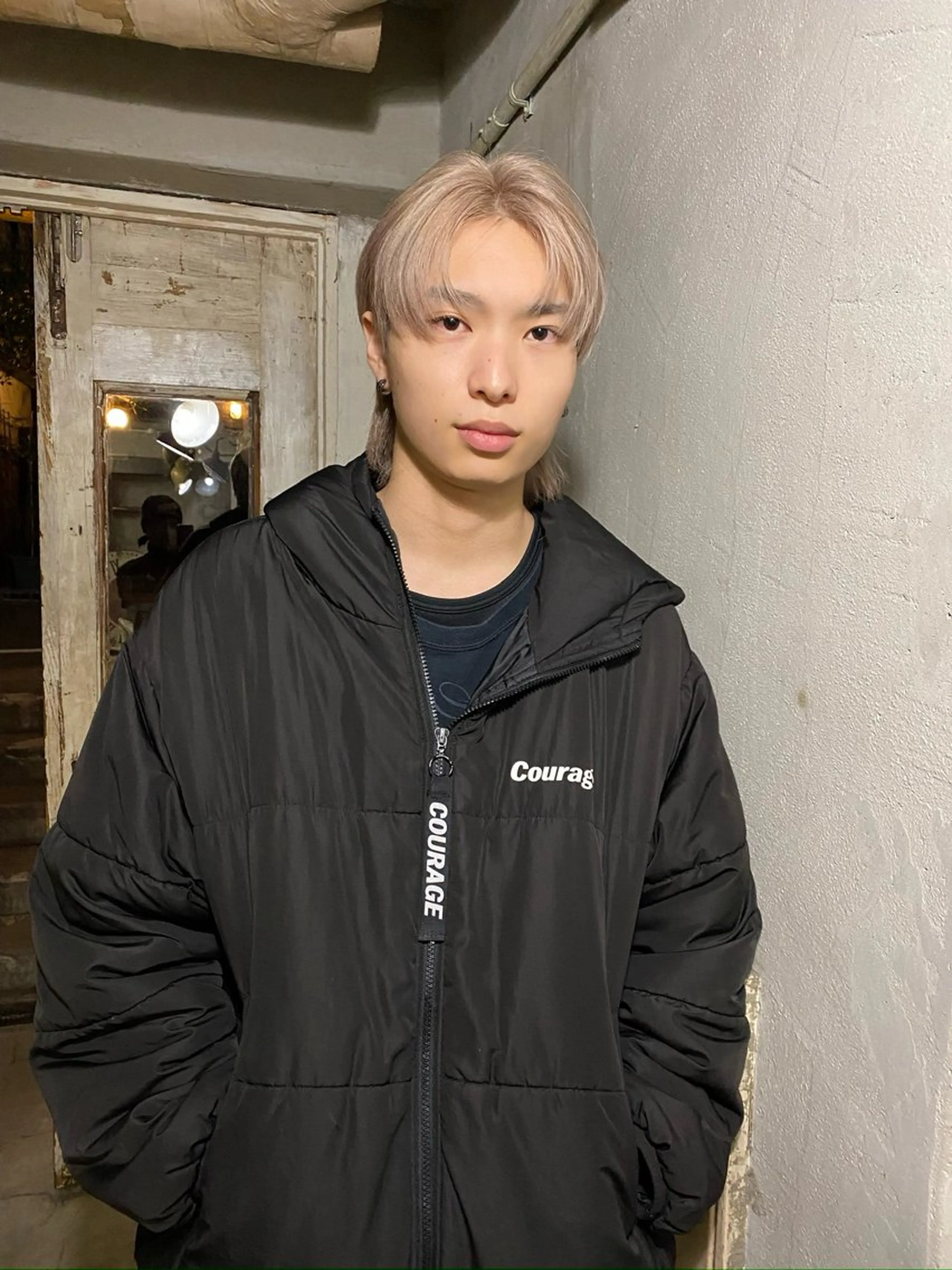 ショート カラー メンズ メンズブリーチ ブリーチ カット ヘアカラー パーマ、髪質改善 カズマのヘアスタイル