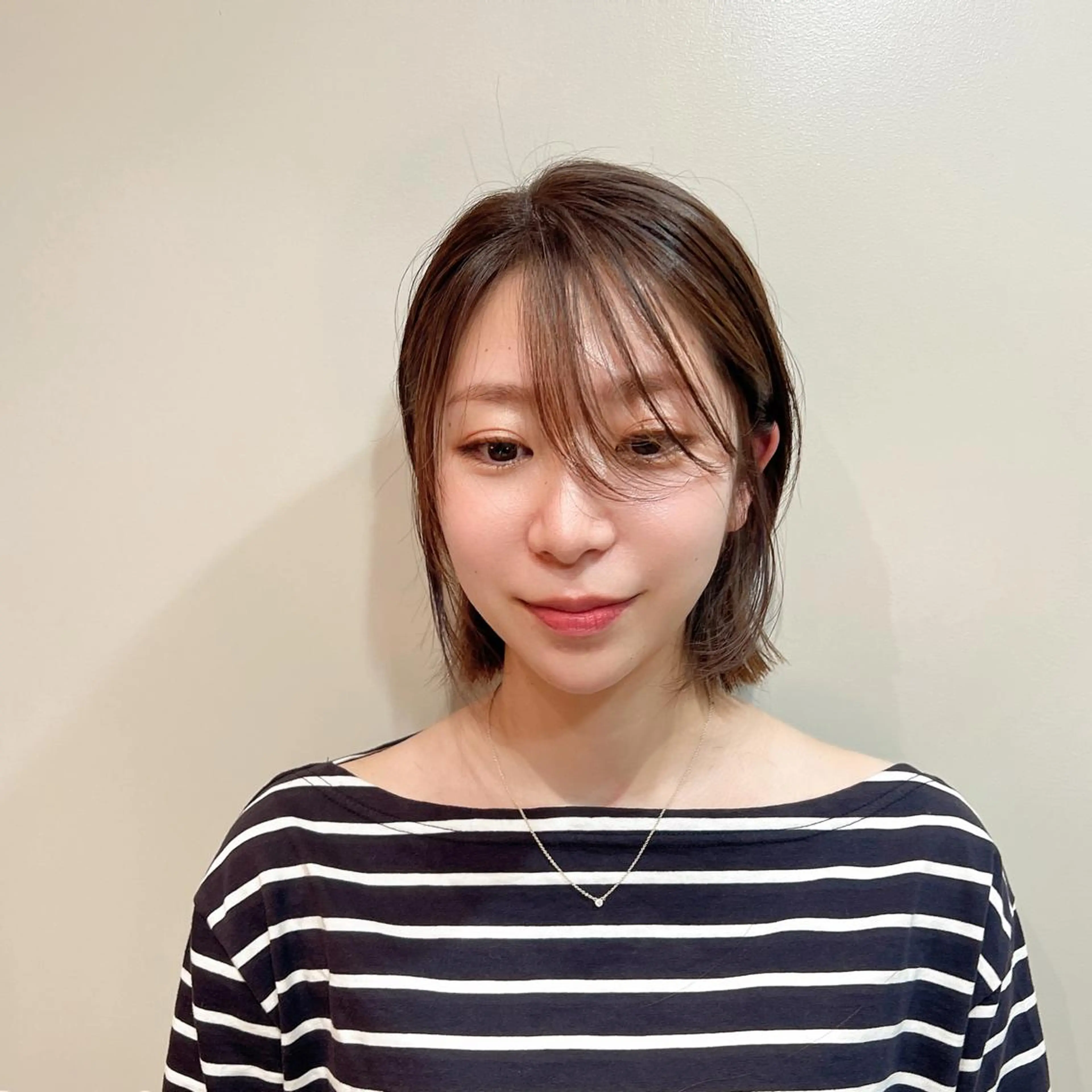 ミディアム カット トリートメント パーソナルカラー lapiax阿部のヘアスタイル