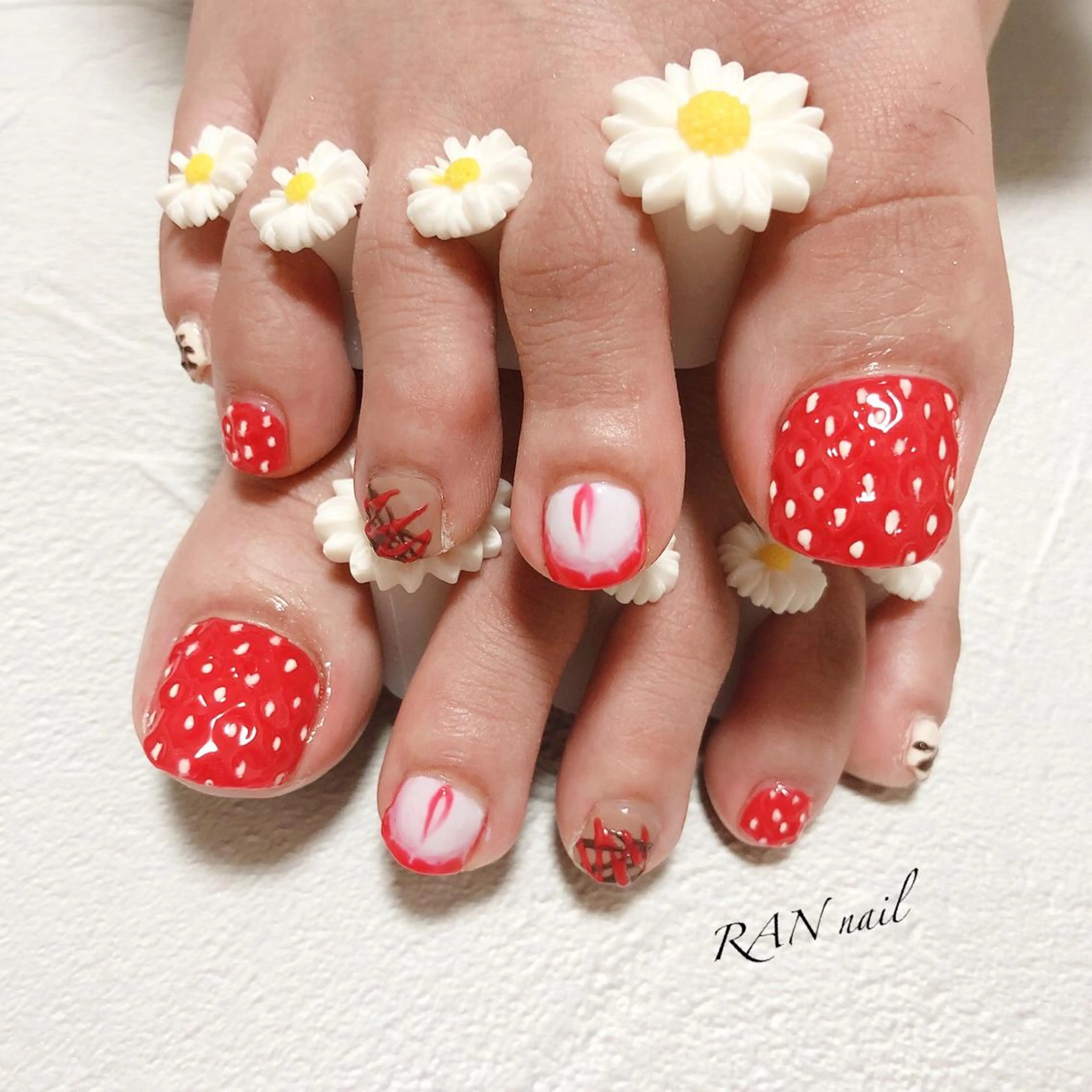 ネイル フットネイル オフィスネイル 春ネイル 冬ネイル ハンドネイル フットネイル RAN nailのネイルデザイン