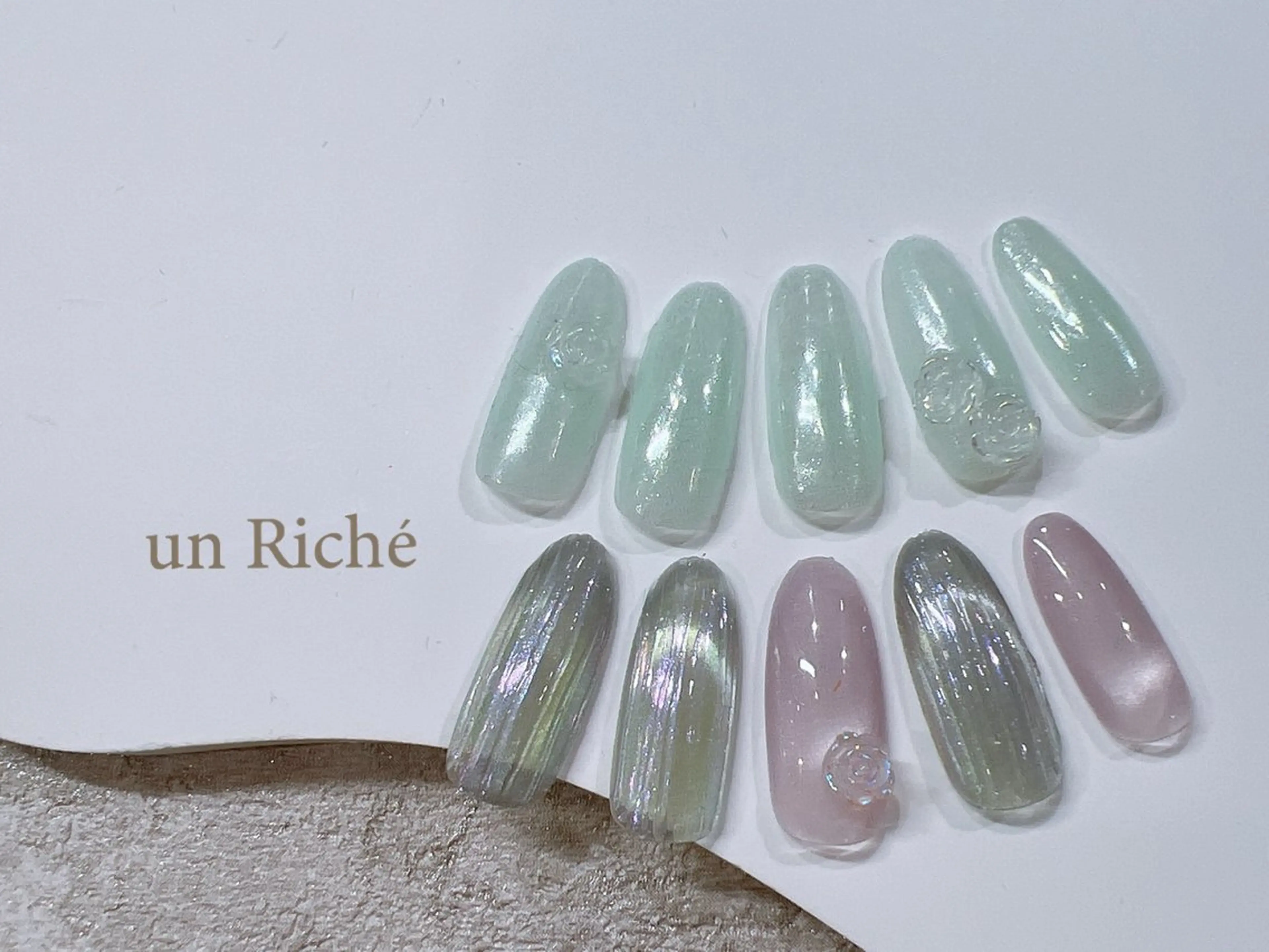 ネイル ハンドネイル un Riche池袋店のネイルデザイン