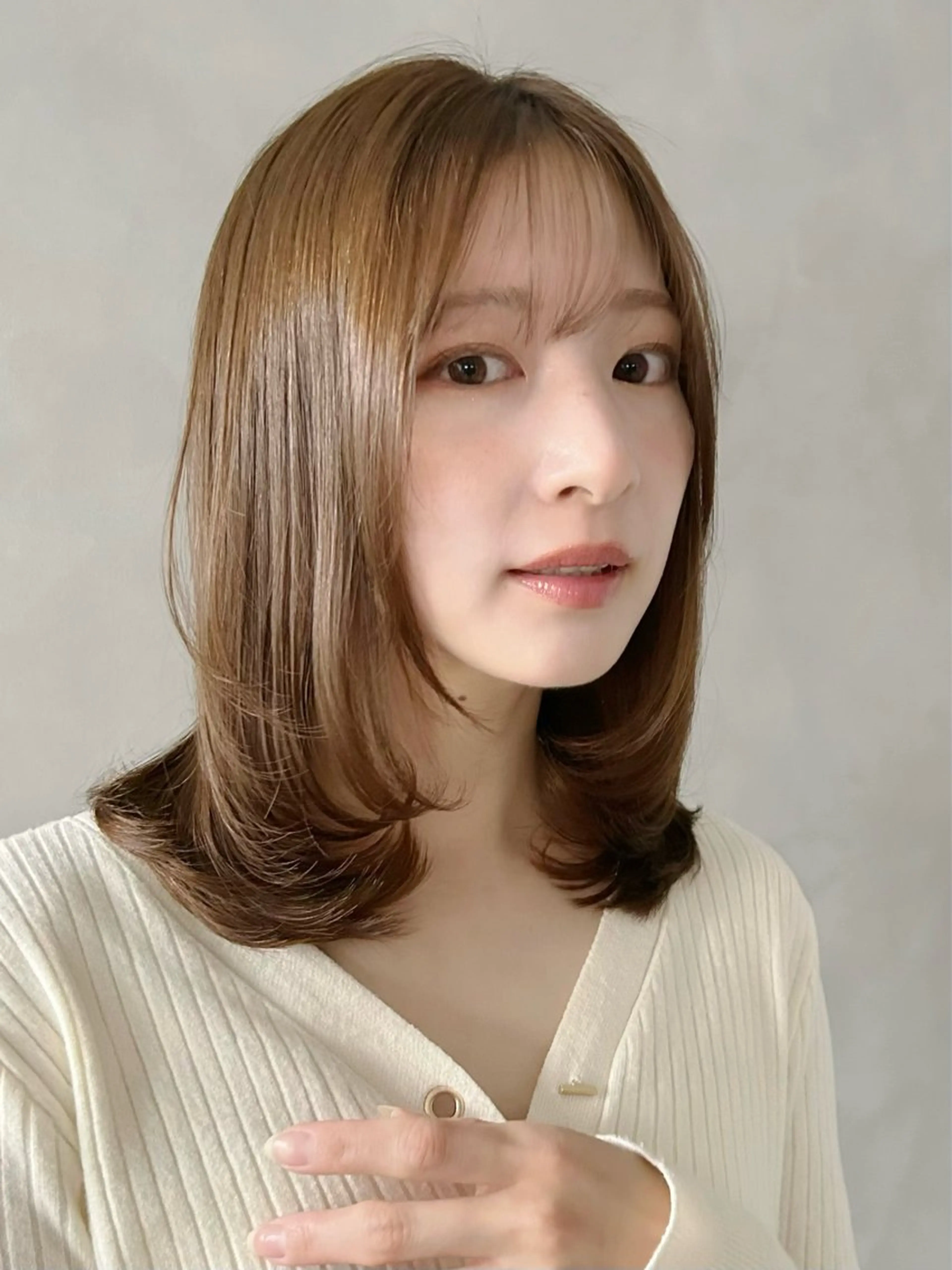 ミディアム カラー ミディアムレイヤー レイヤーカット カット ヘアカラー トリートメント 池袋/小顔レイヤー/ 顔まわり/taigaのヘアスタイル