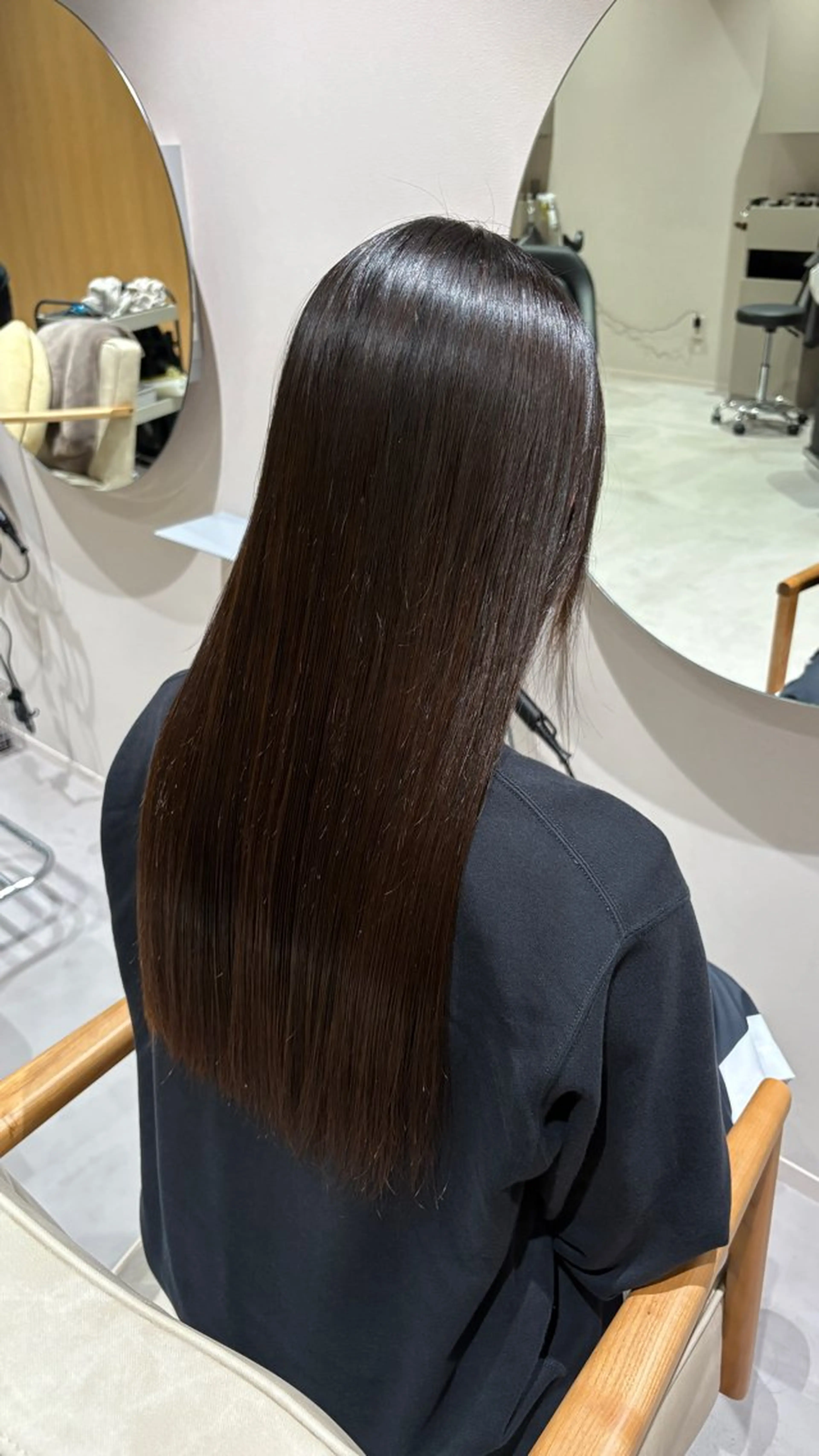 ロング 縮毛矯正 井山 葵のヘアスタイル