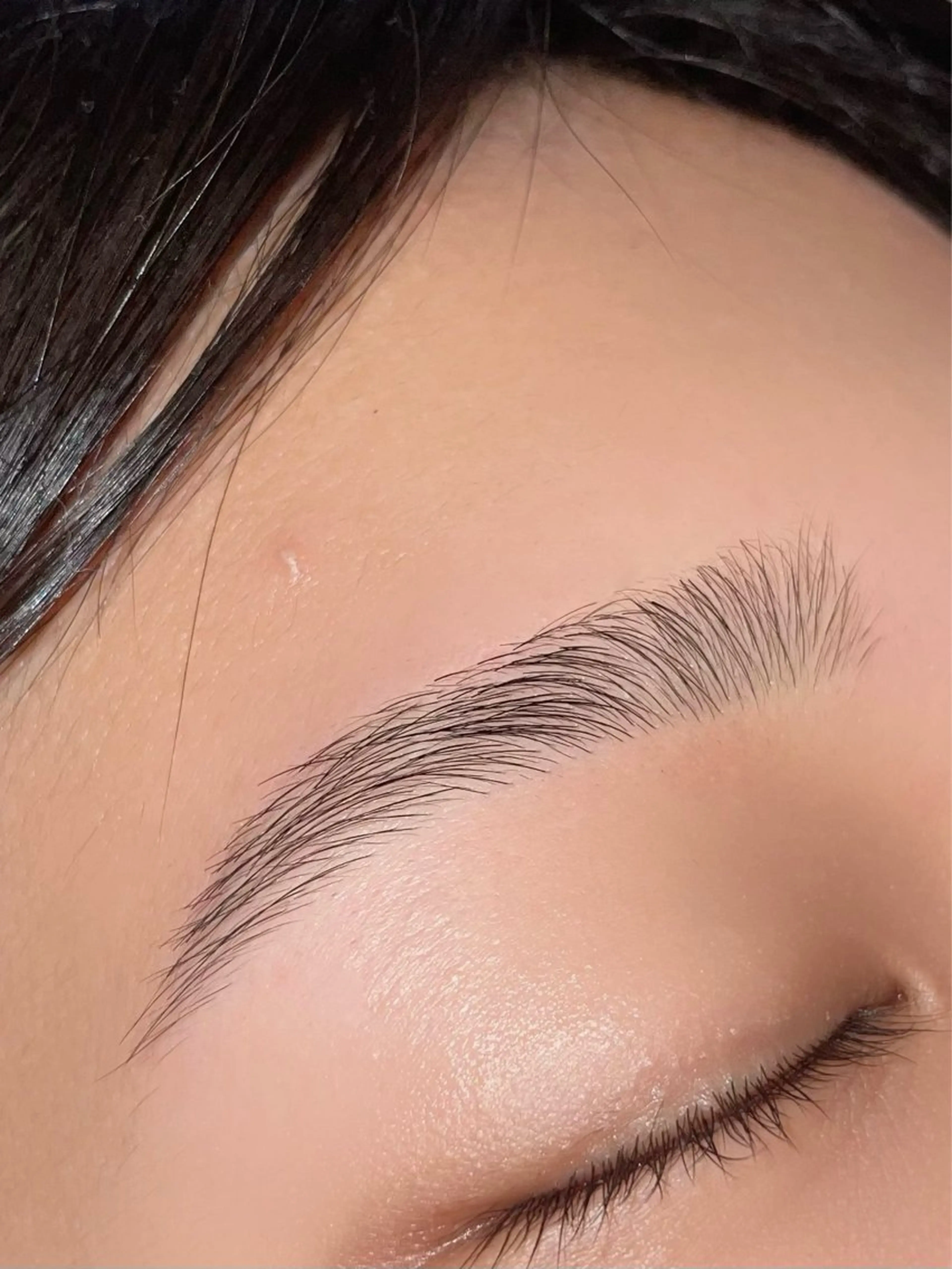 アイブロウ ワックス脱毛 小峰 利樹のマツエク・マツパデザイン