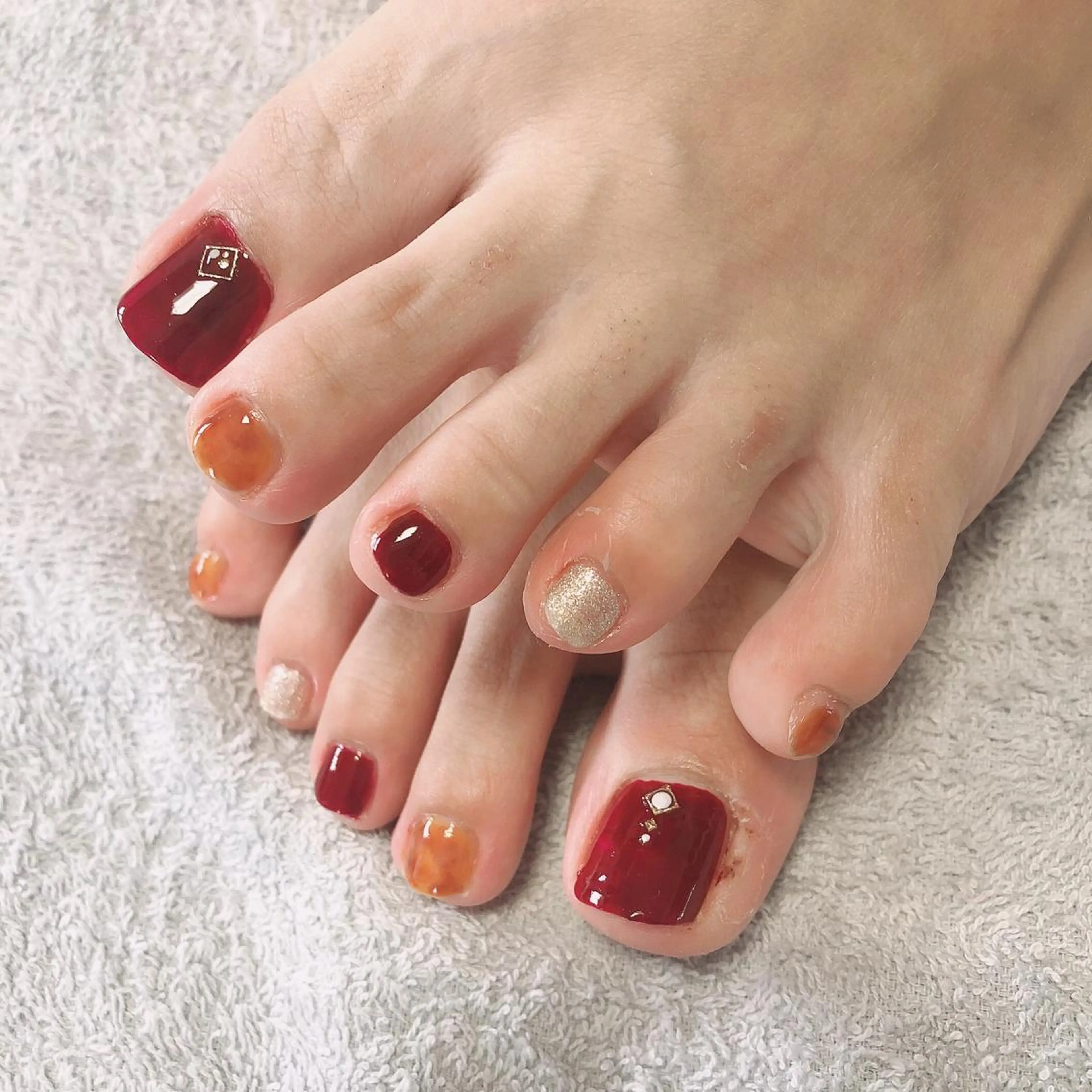 ネイル フットネイル 結城 怜菜のネイルデザイン