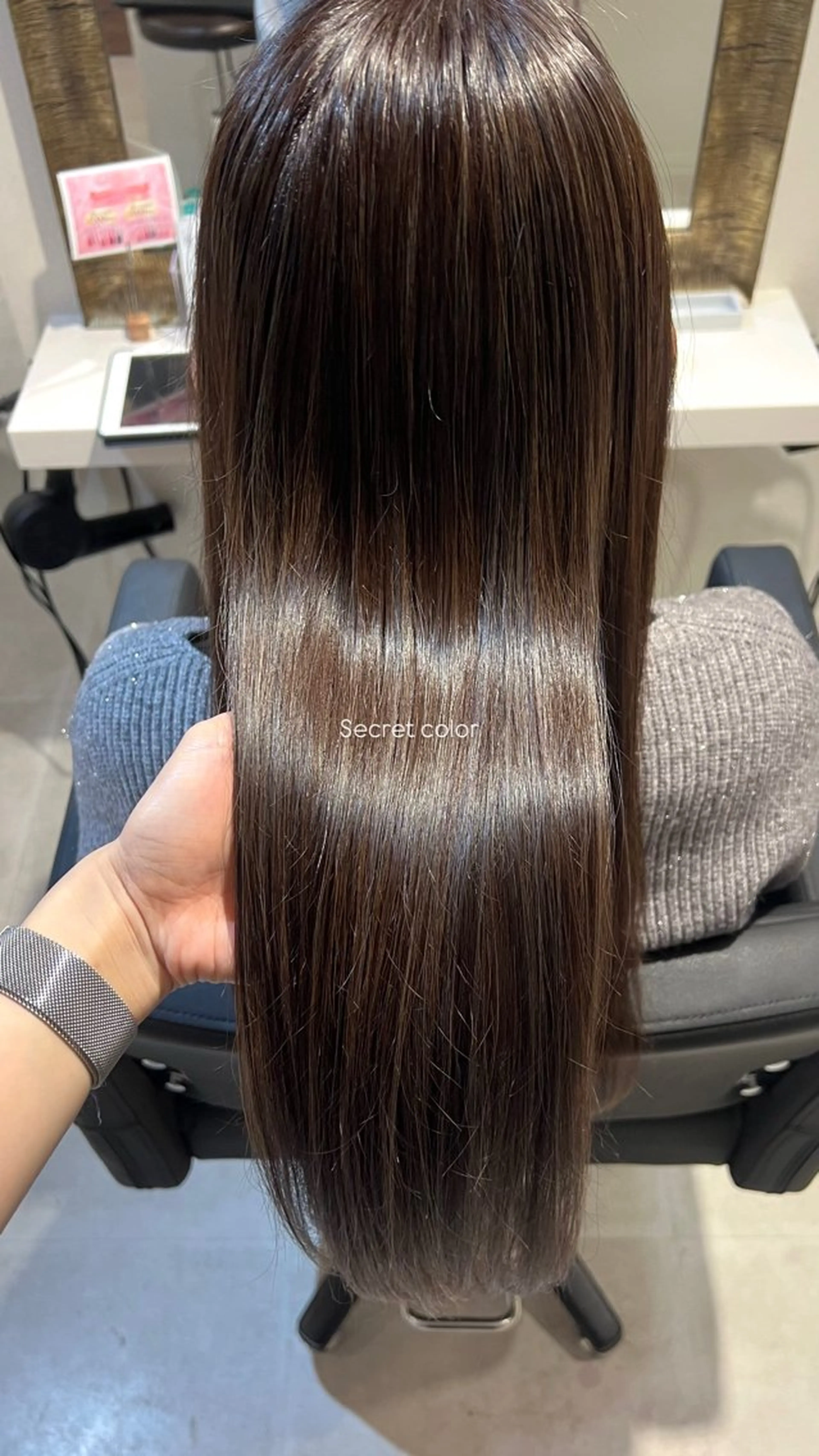 ロング ハイライト beleef mel meiのヘアスタイル