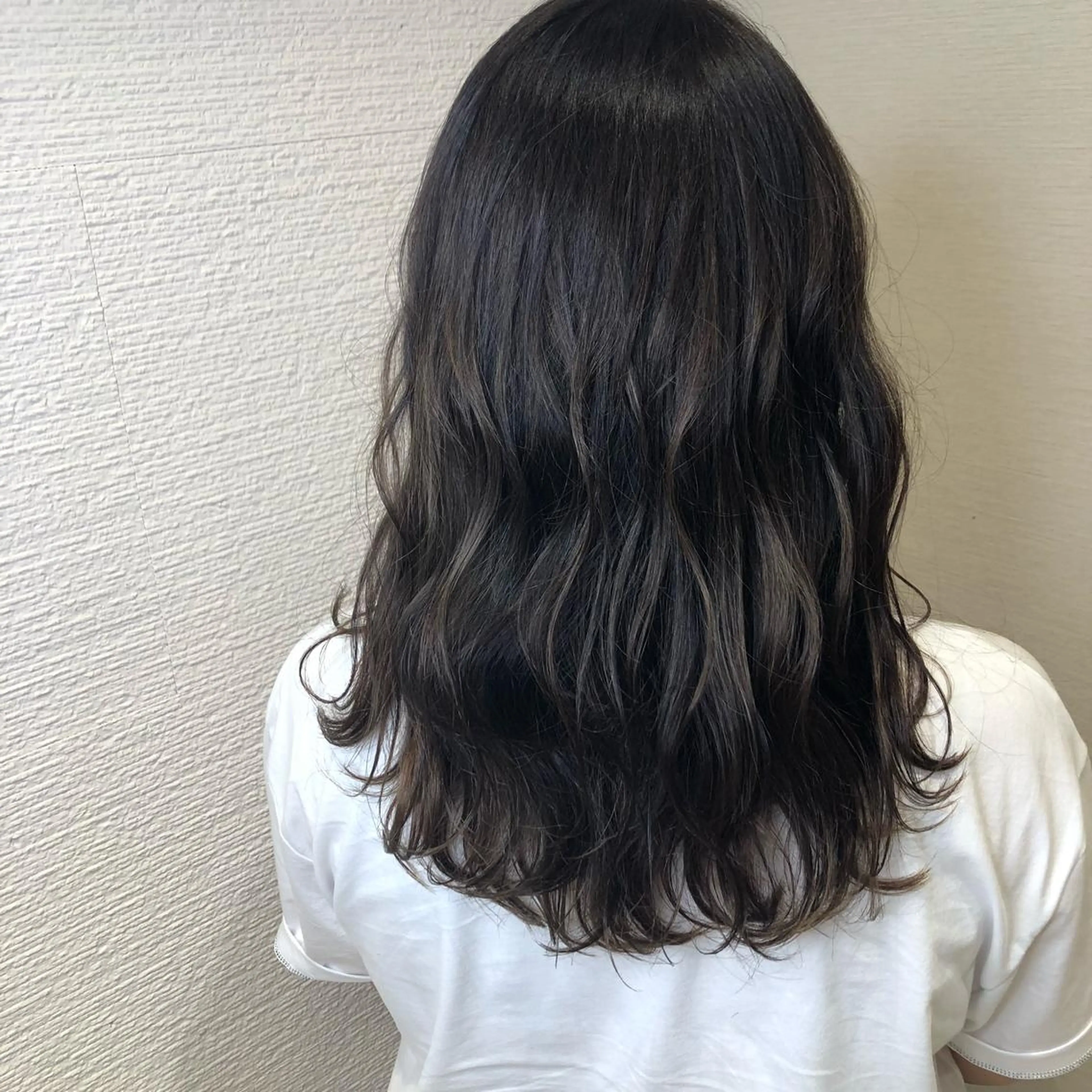 ロング カラー ヘアアレンジ 赤阪 優奈のヘアスタイル