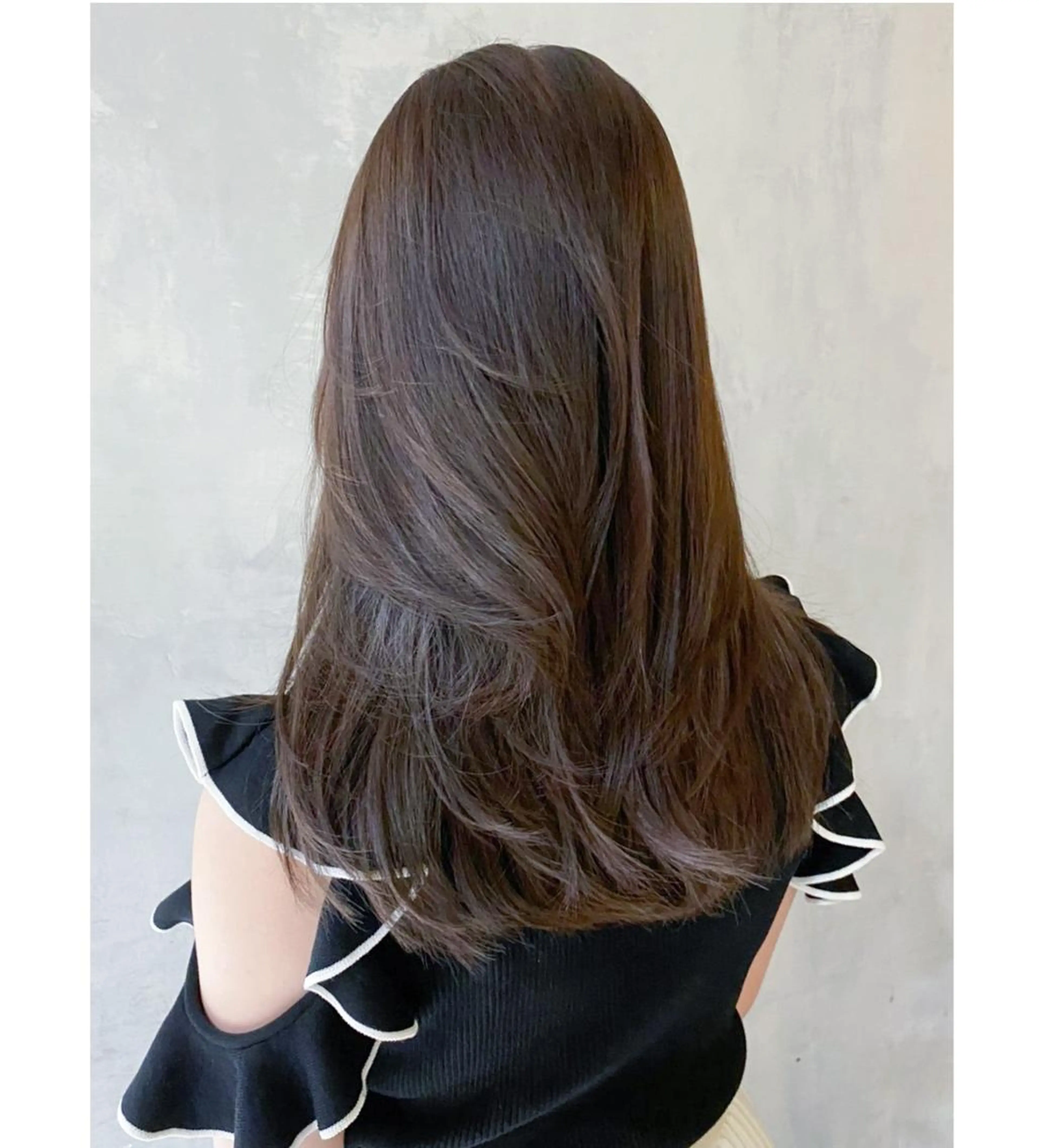 カラー パーマ ヘアアレンジ ロング グレージュ オリーブグレージュ オリーブグレー レイヤーカット ITbyALBUM 八王子店のヘアスタイル