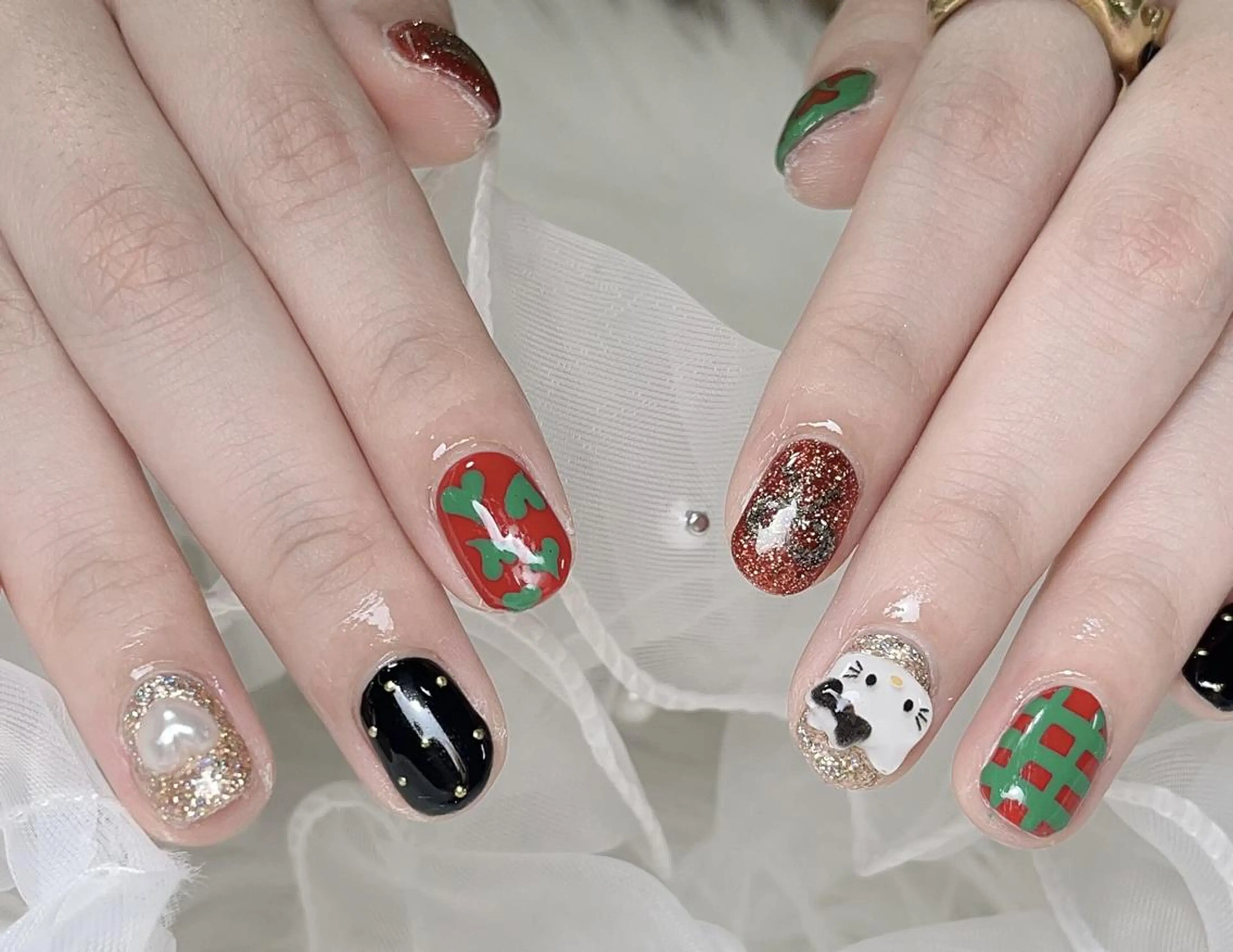 ネイル Shis_🦄shi 韓国風キラキラネイルのネイルデザイン