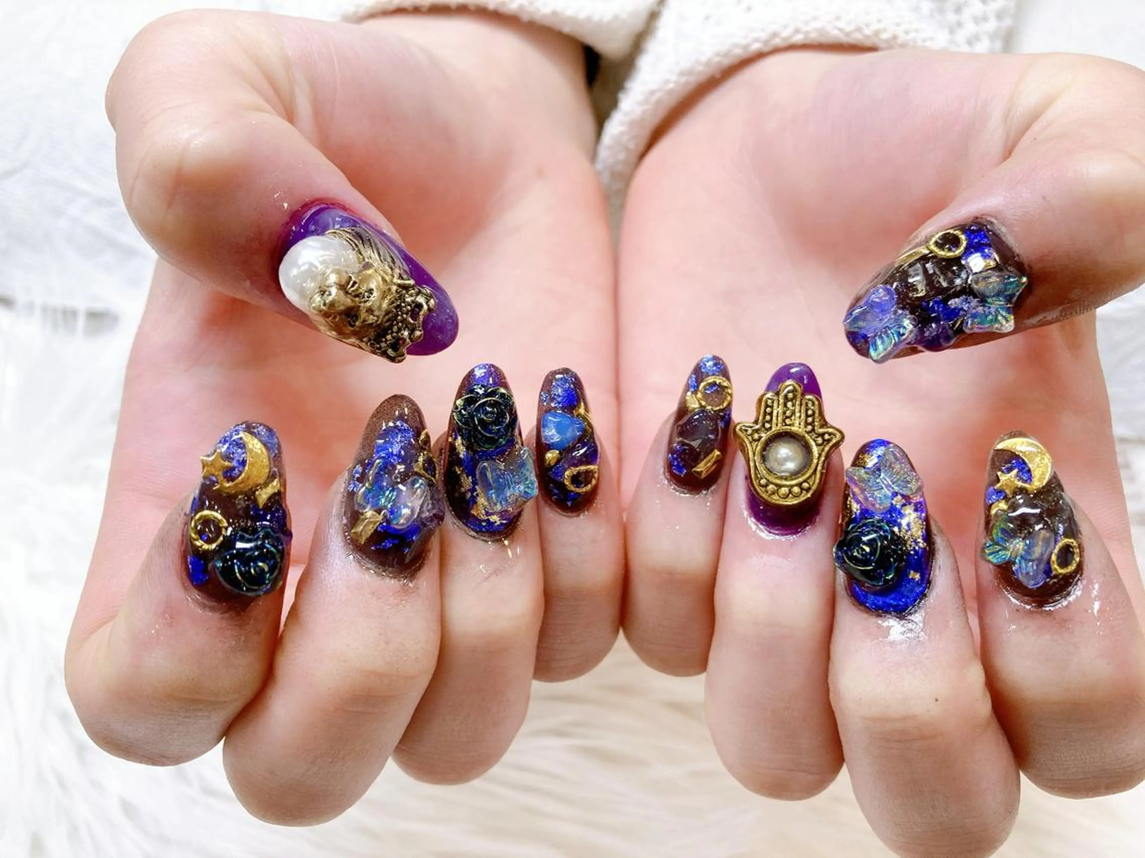 ネイル SOARE🤍 🤍のネイルデザイン