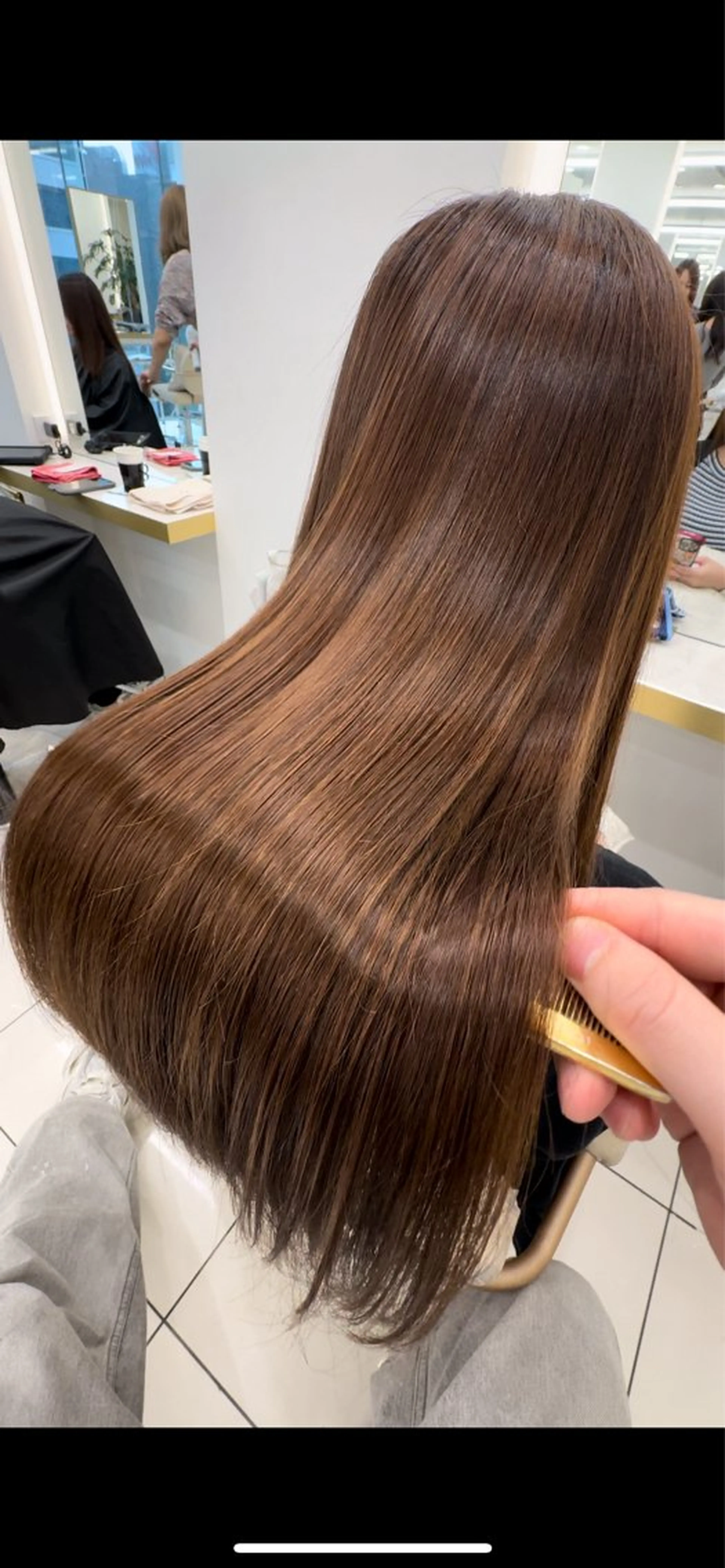 ロング 岡部 未咲希のヘアスタイル