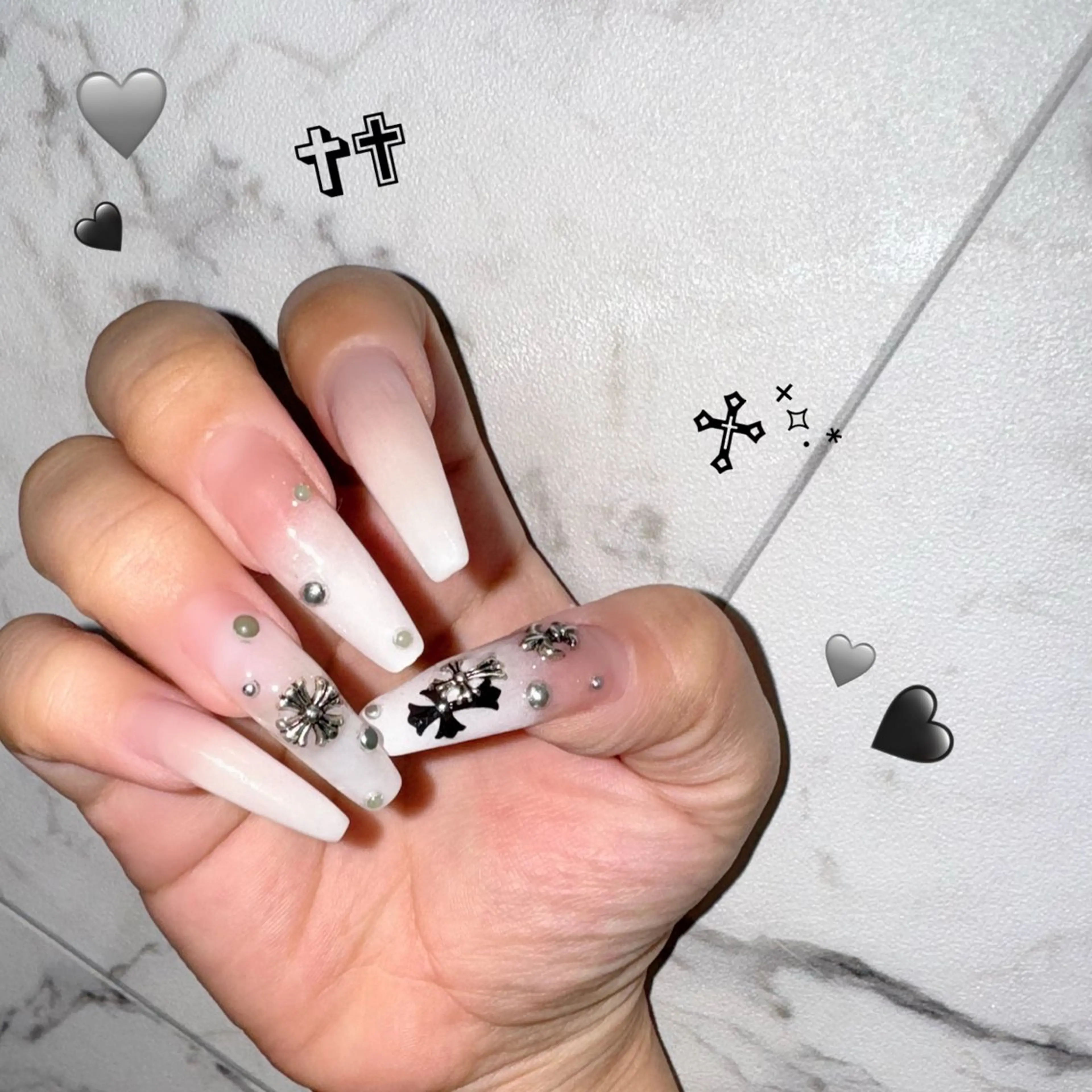 ネイル ハンドネイル ﾈｲﾙｻﾛﾝ Vellのネイルデザイン