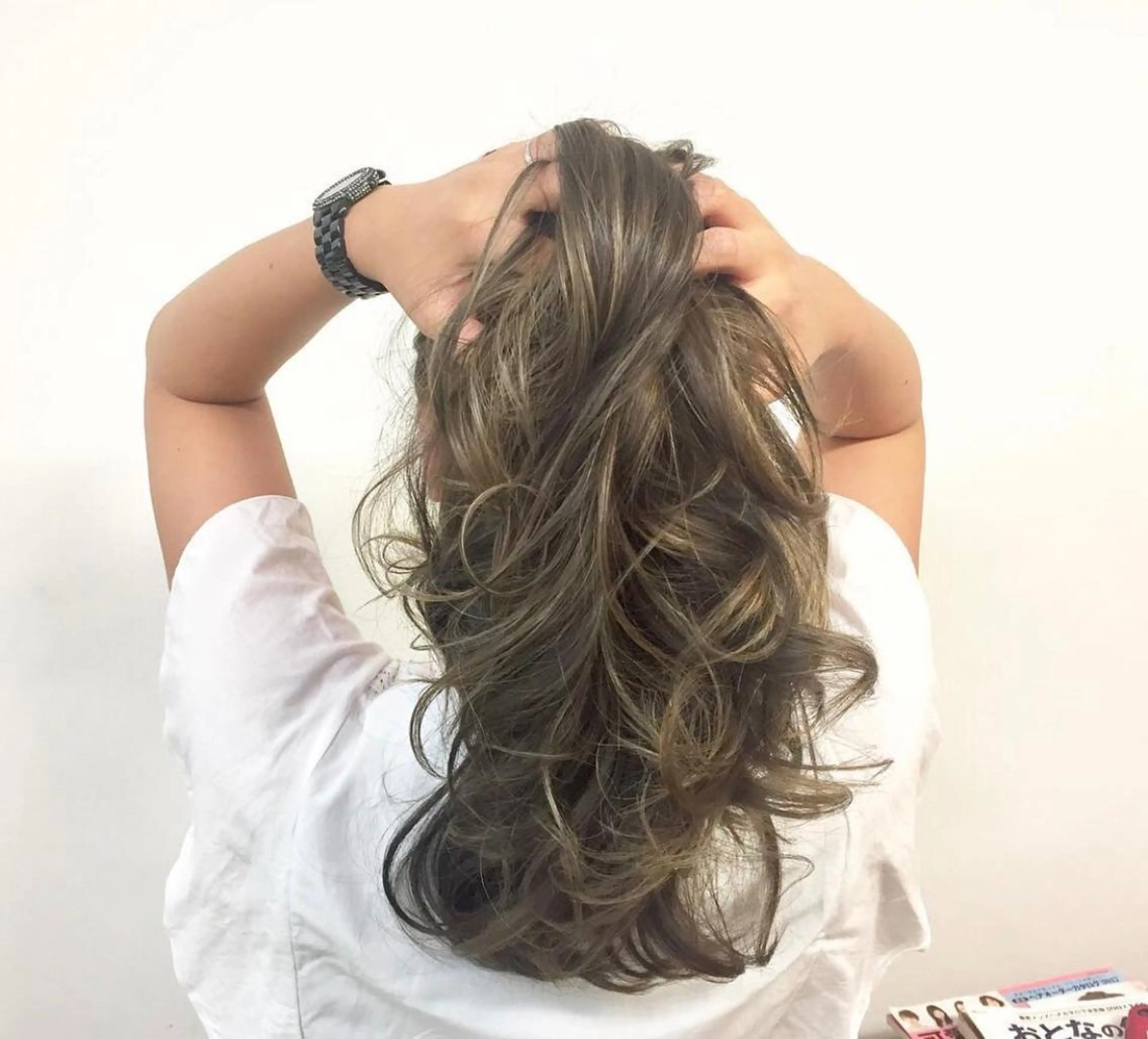 セミロング カラー パーマ ヘアアレンジ シガ ミクトのヘアスタイル