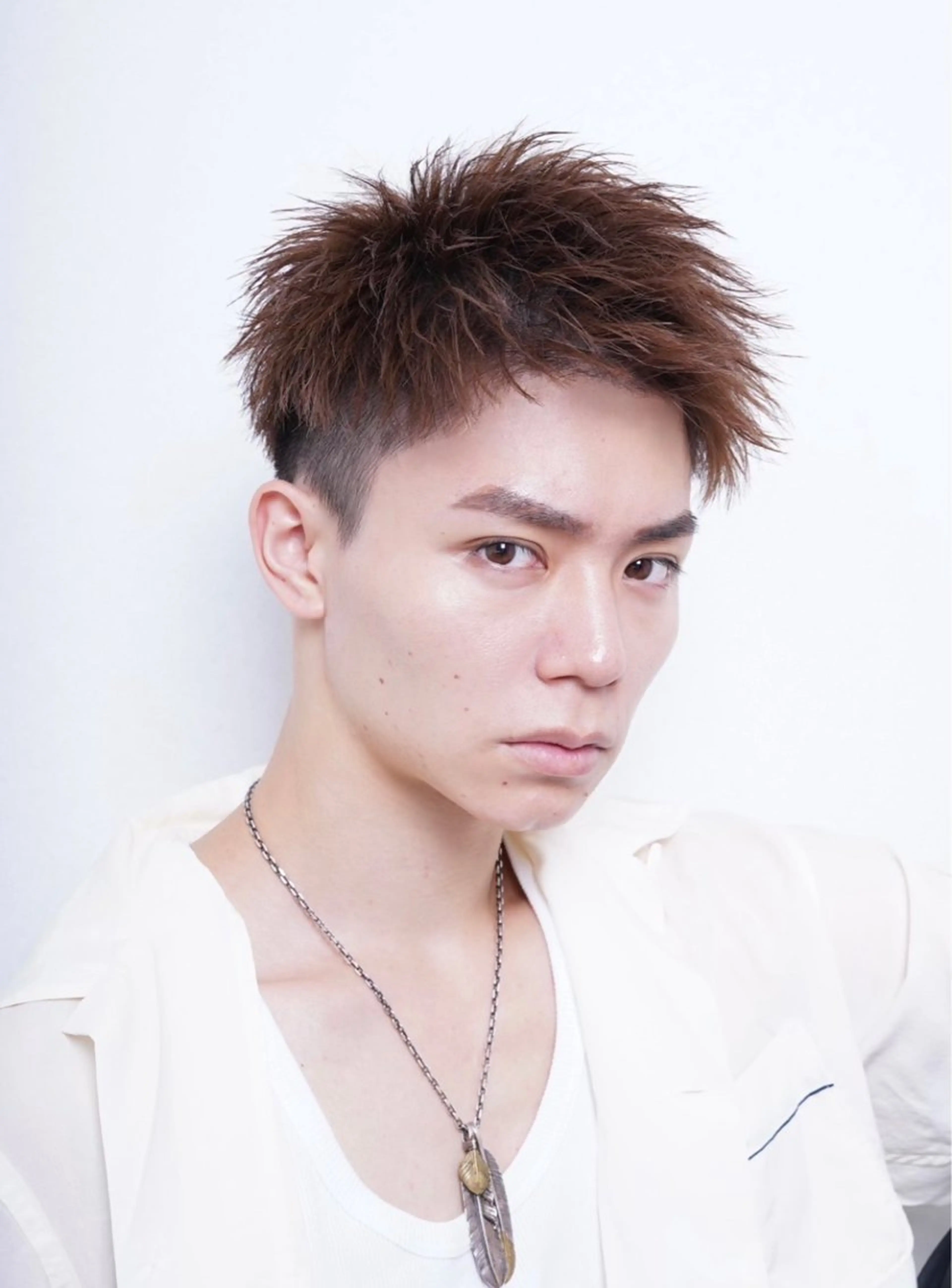 カラー パーマ メンズ アップバング メンズショート スパイキーショート 刈り上げ ✂️メンズカット ひろき✂️のヘアスタイル