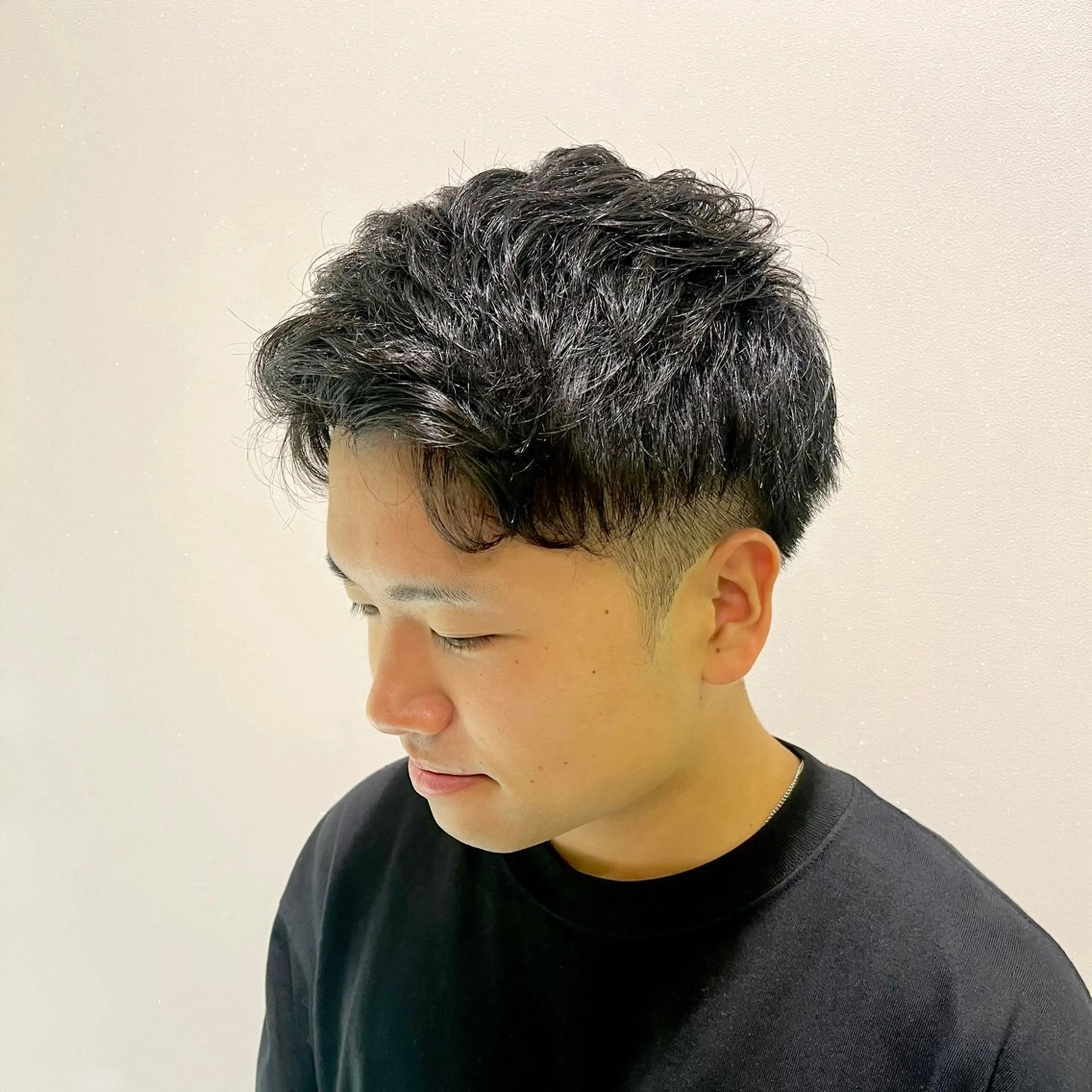 ショート パーマ メンズ メンズハイライト メンズパーマ ハイライト 髪質改善 ショートヘア 推し活/パーティヘア ⭐️今田 水風🐰のヘアスタイル