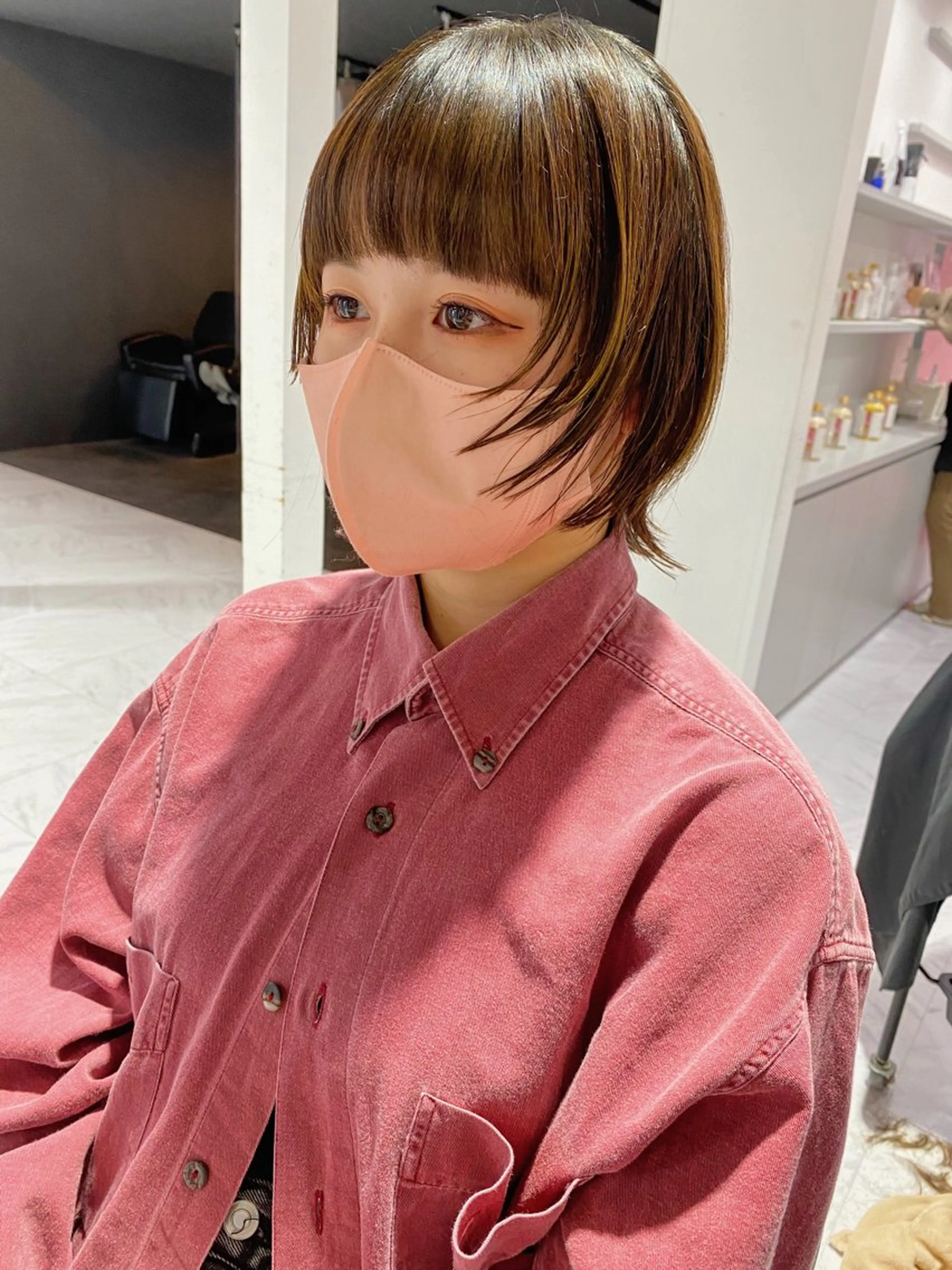 ショート カラー 顔周りカット ワイドバング ウルフカット カット ヘアカラー トリートメント 新井 広之のヘアスタイル