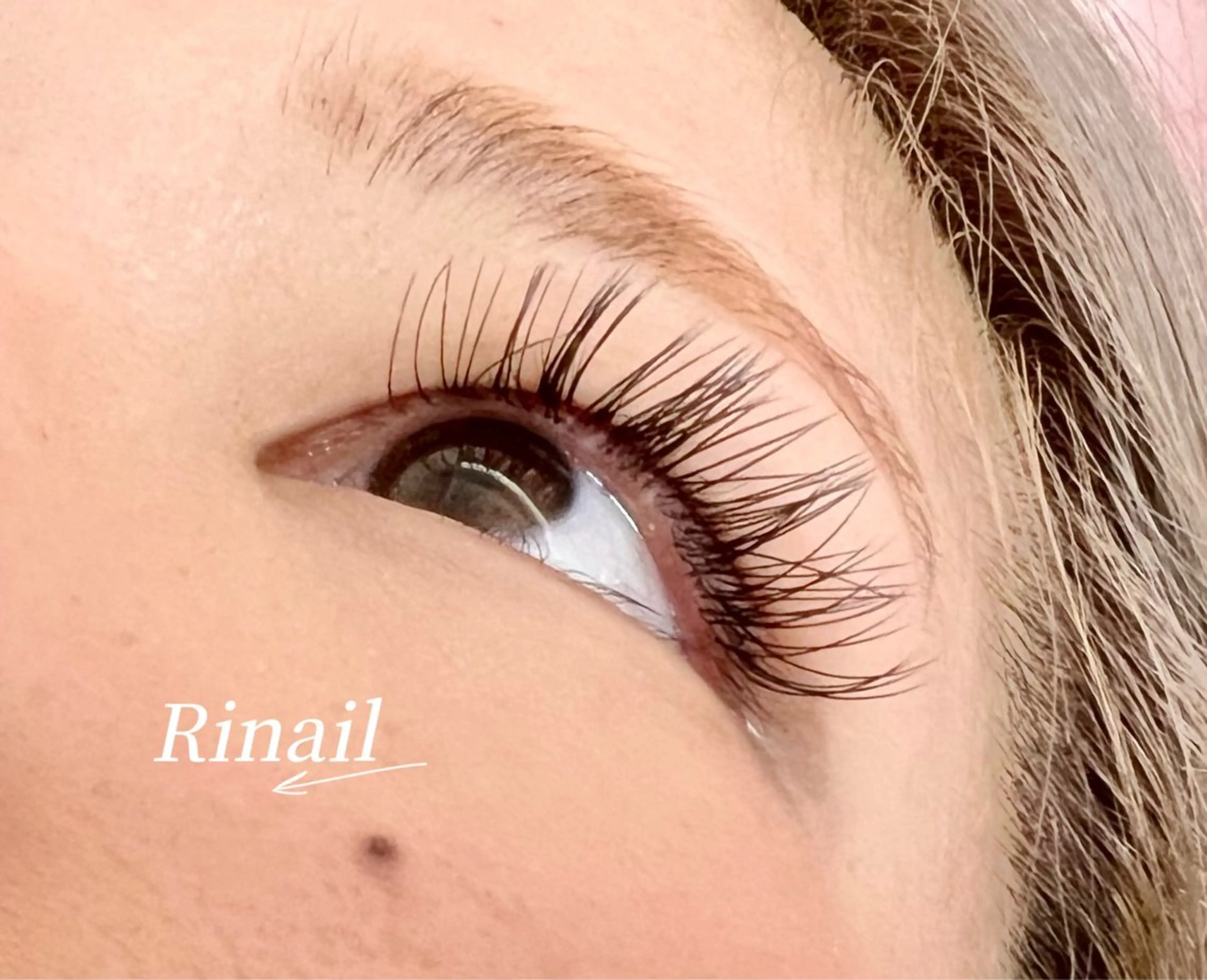 マツエク・マツパ バインドロック フラットラッシュ ナチュラル パリジェンヌラッシュリフト まつげパーマ YK Rinのネイルデザイン