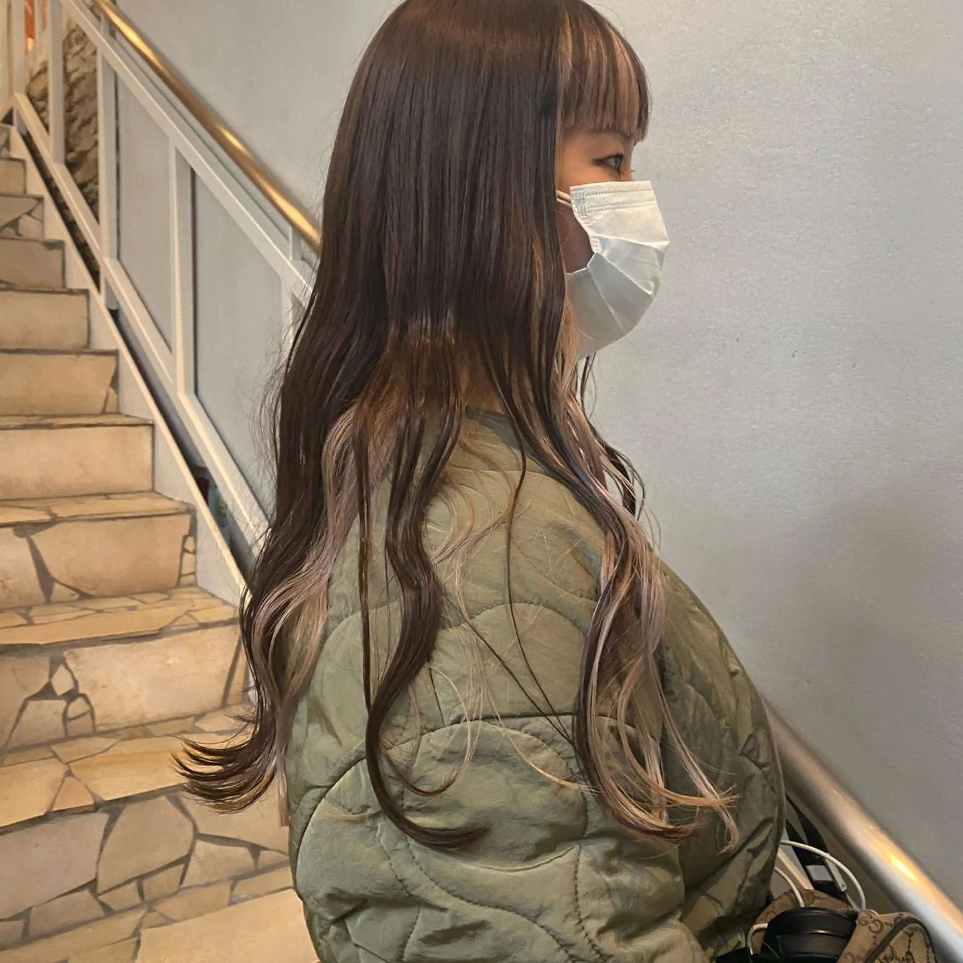 ロング カラー ミストバング  フェイスフレーミング カット ウルフカット 811 大阪梅田 ウルフのヘアスタイル