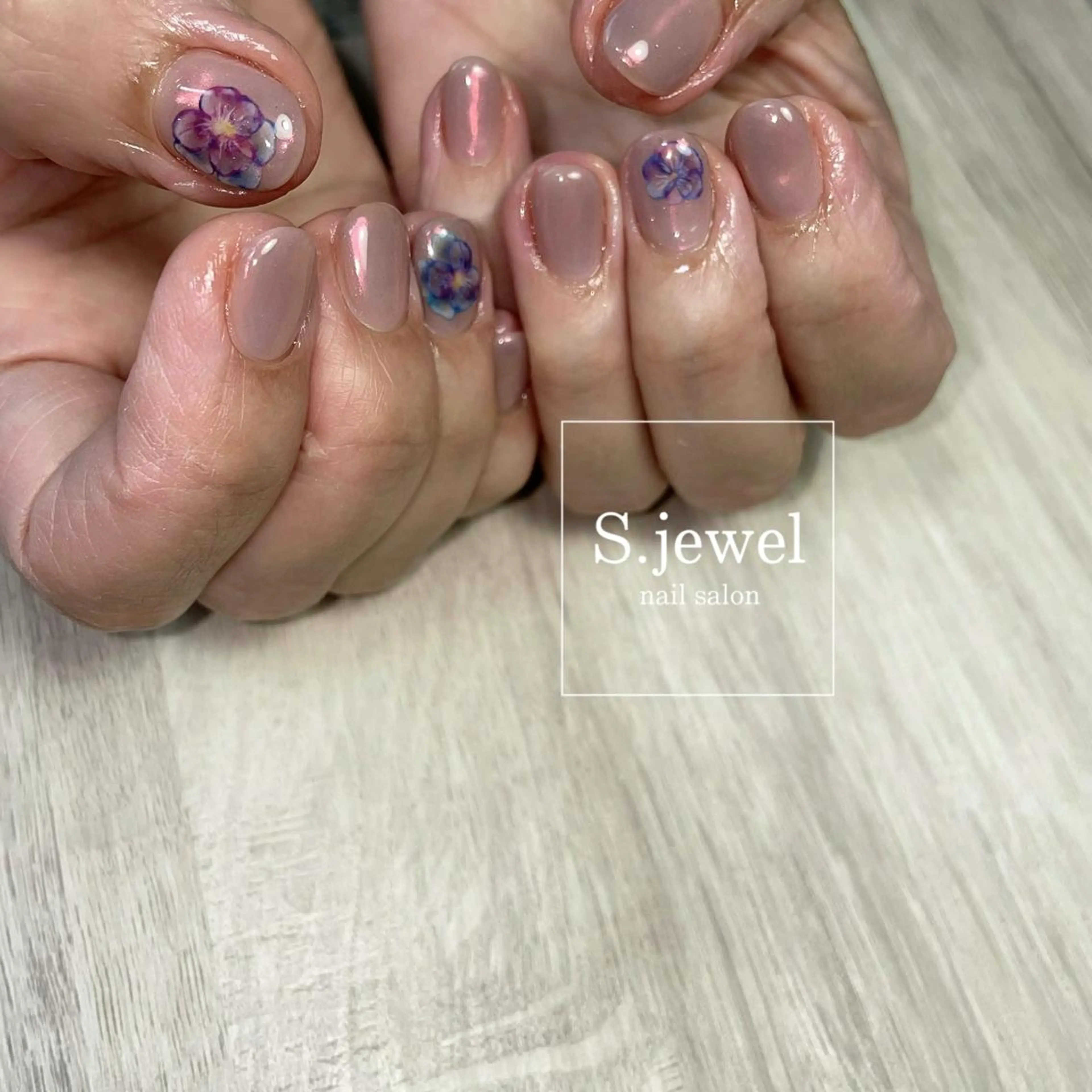 ネイル S. JEWELのネイルデザイン