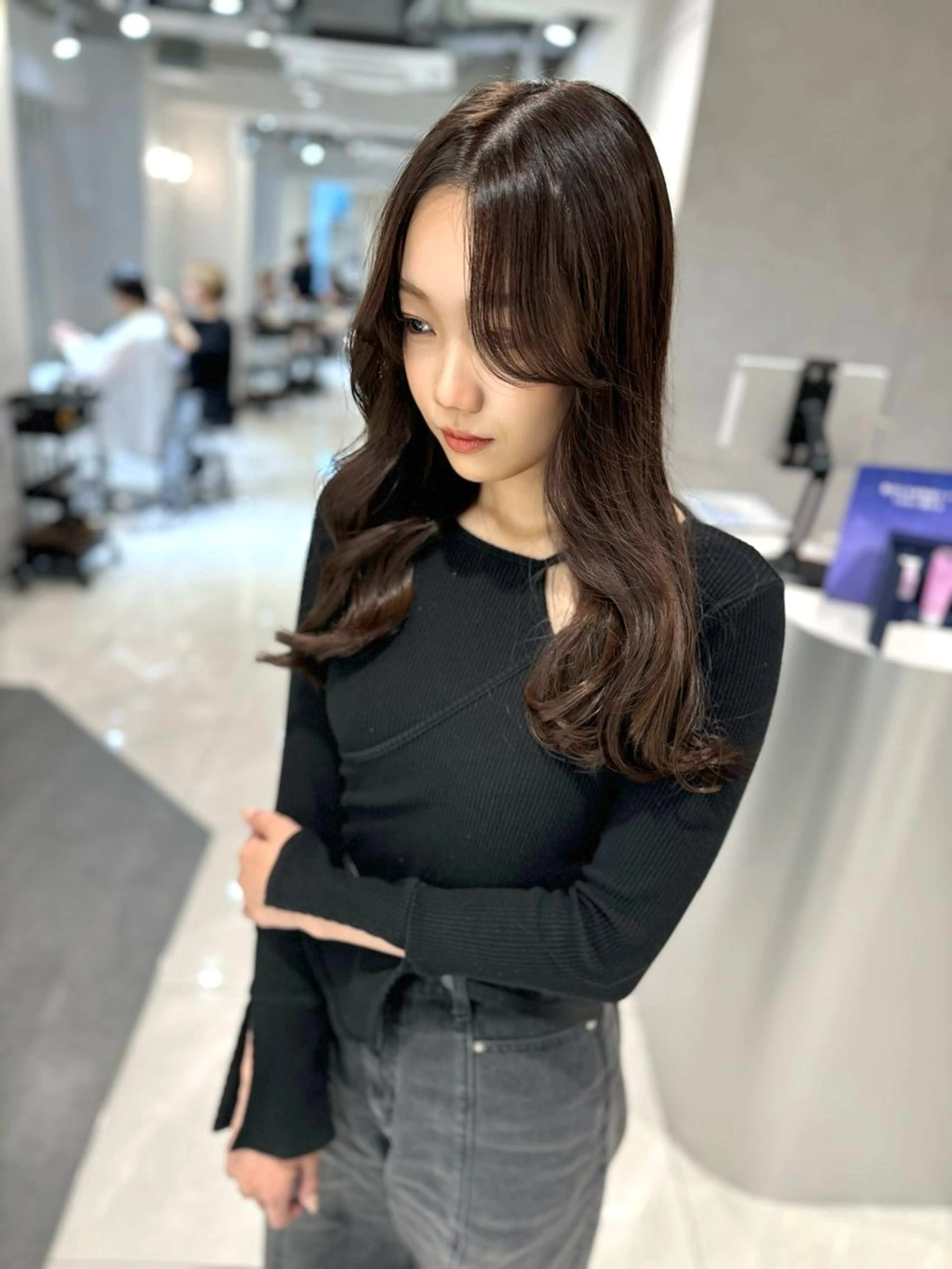 セミロング カラー カット ヘアセット 韓国風ハッシュカット 似合わせレイヤー池袋のヘアスタイル