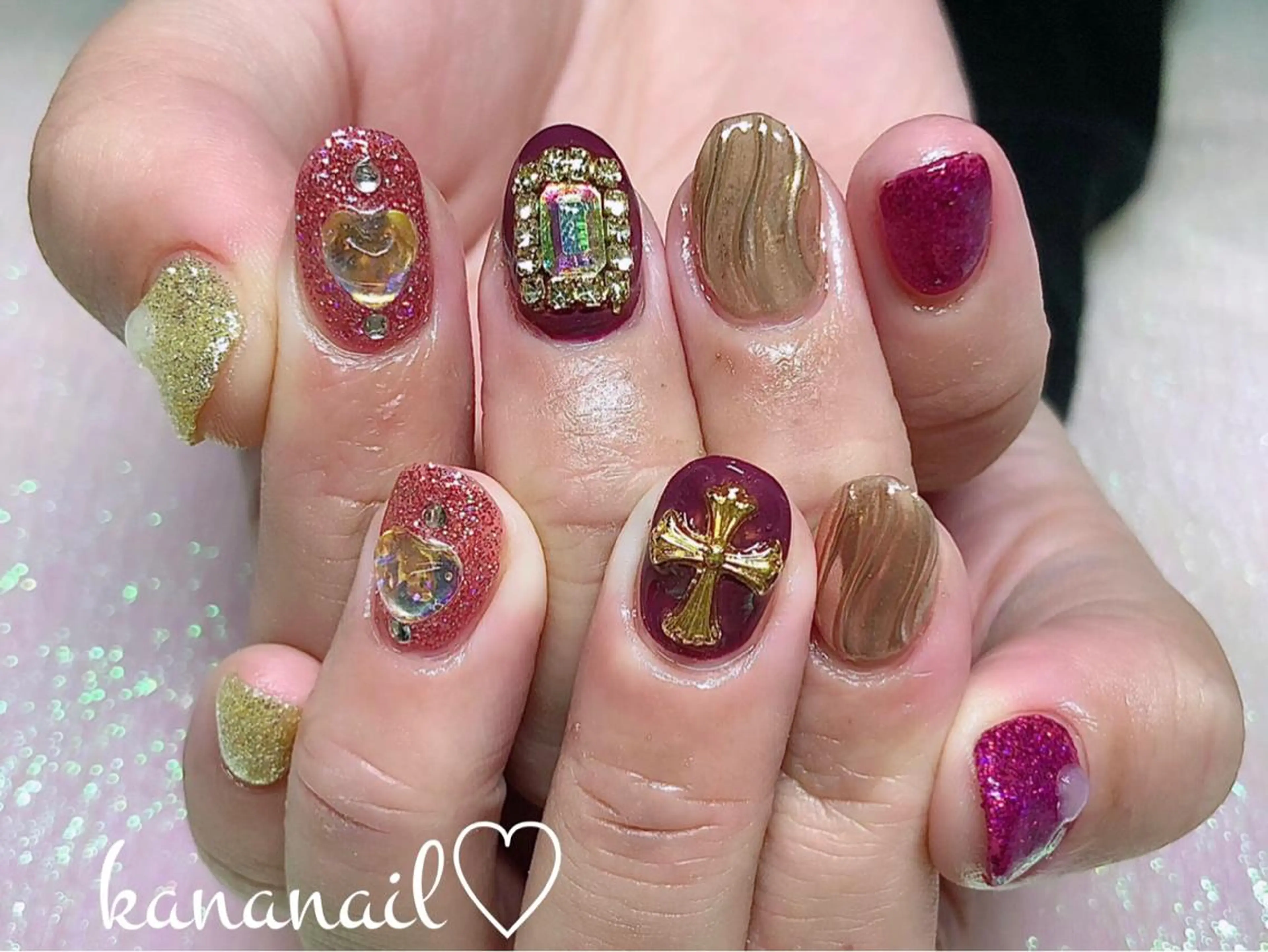 ネイル ゴージャス ラメ(グリッター) ミディアムネイル kananail ♡のネイルデザイン