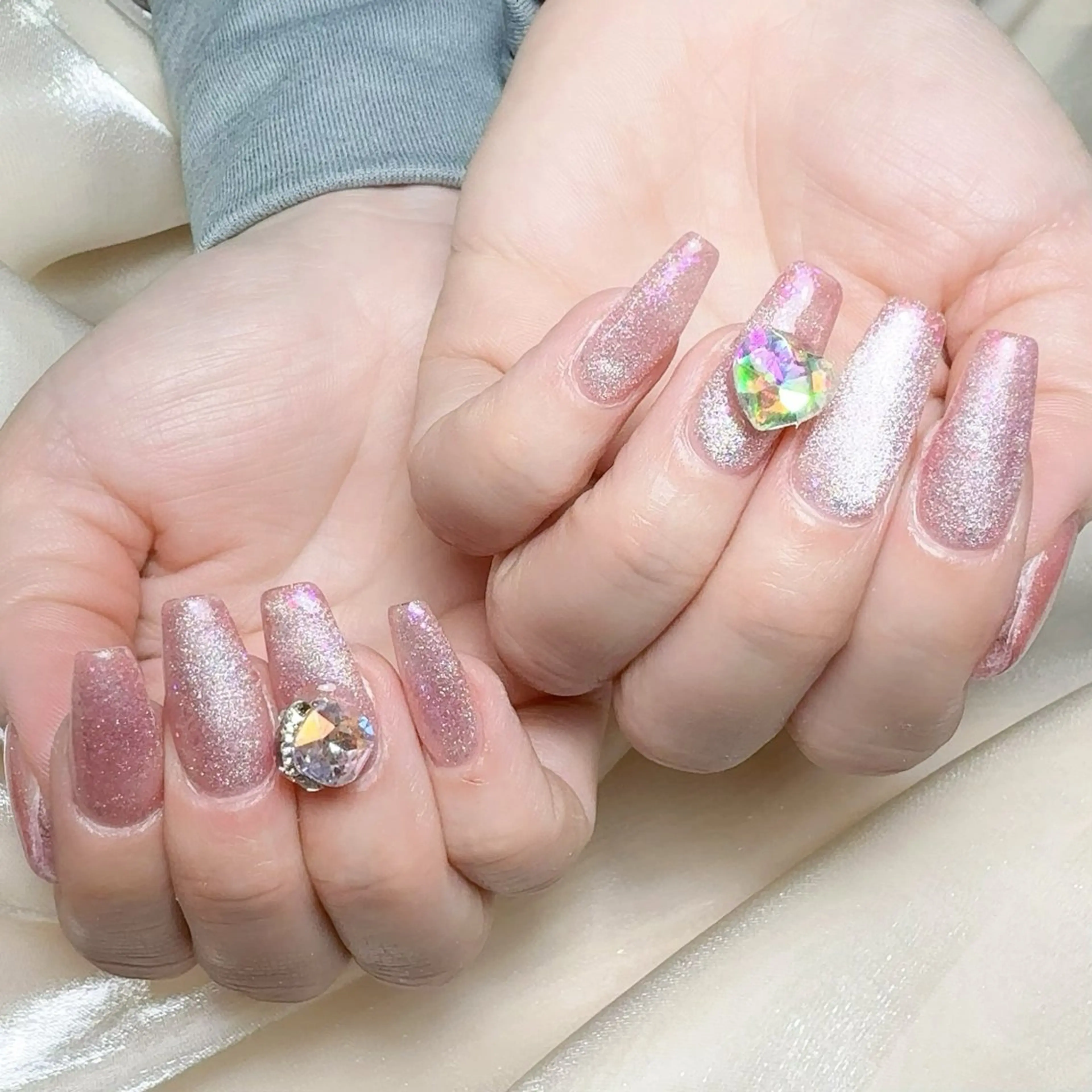 メンズ ネイル メンズ韓国風 アートネイル オーロラネイル ガーリー キラキラネイル Nail salon 木にいるのネイルデザイン